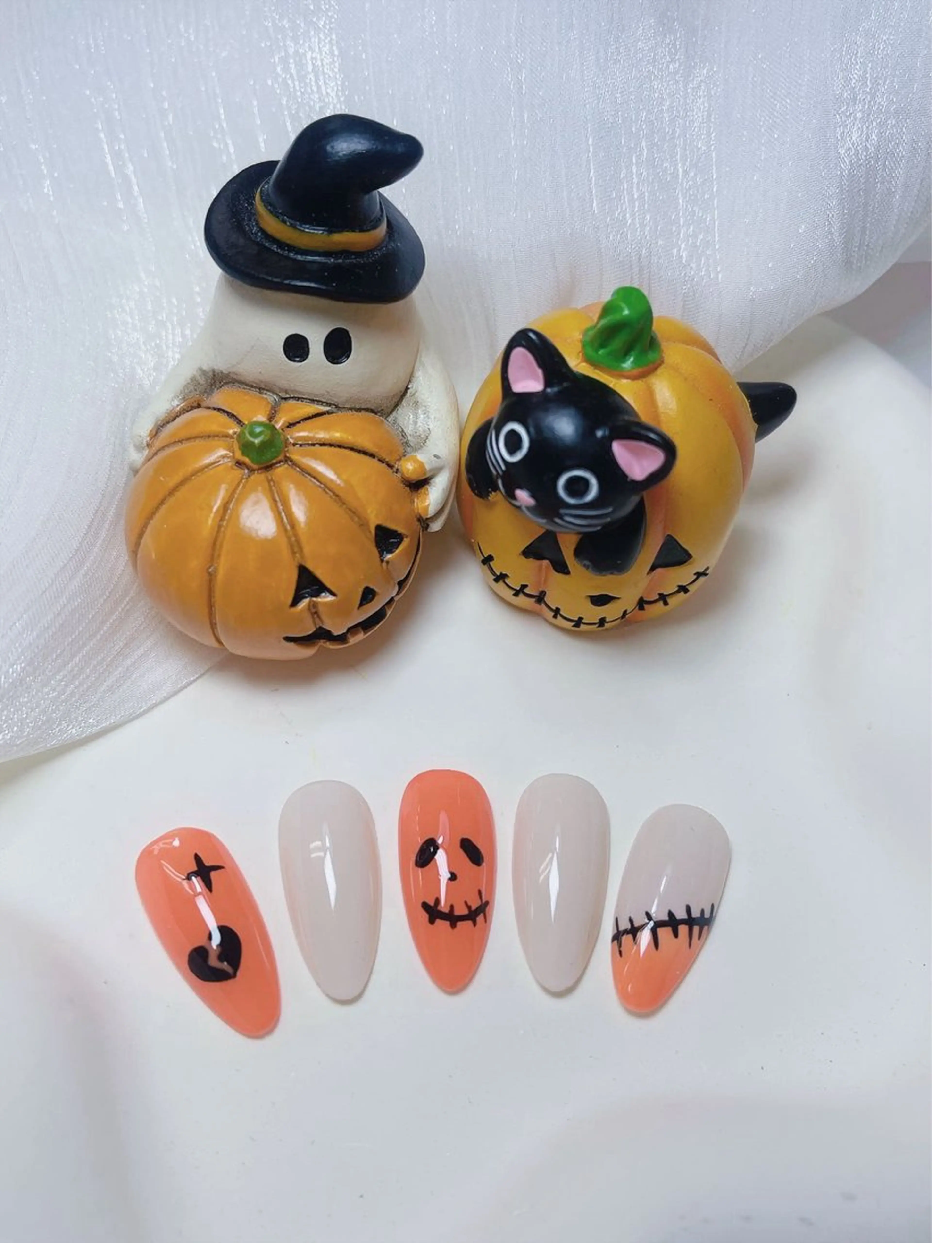 ネイル チークネイル フレンチネイル グラデーション ハロウィン キラキラネイル 陳 rinaのネイルデザイン