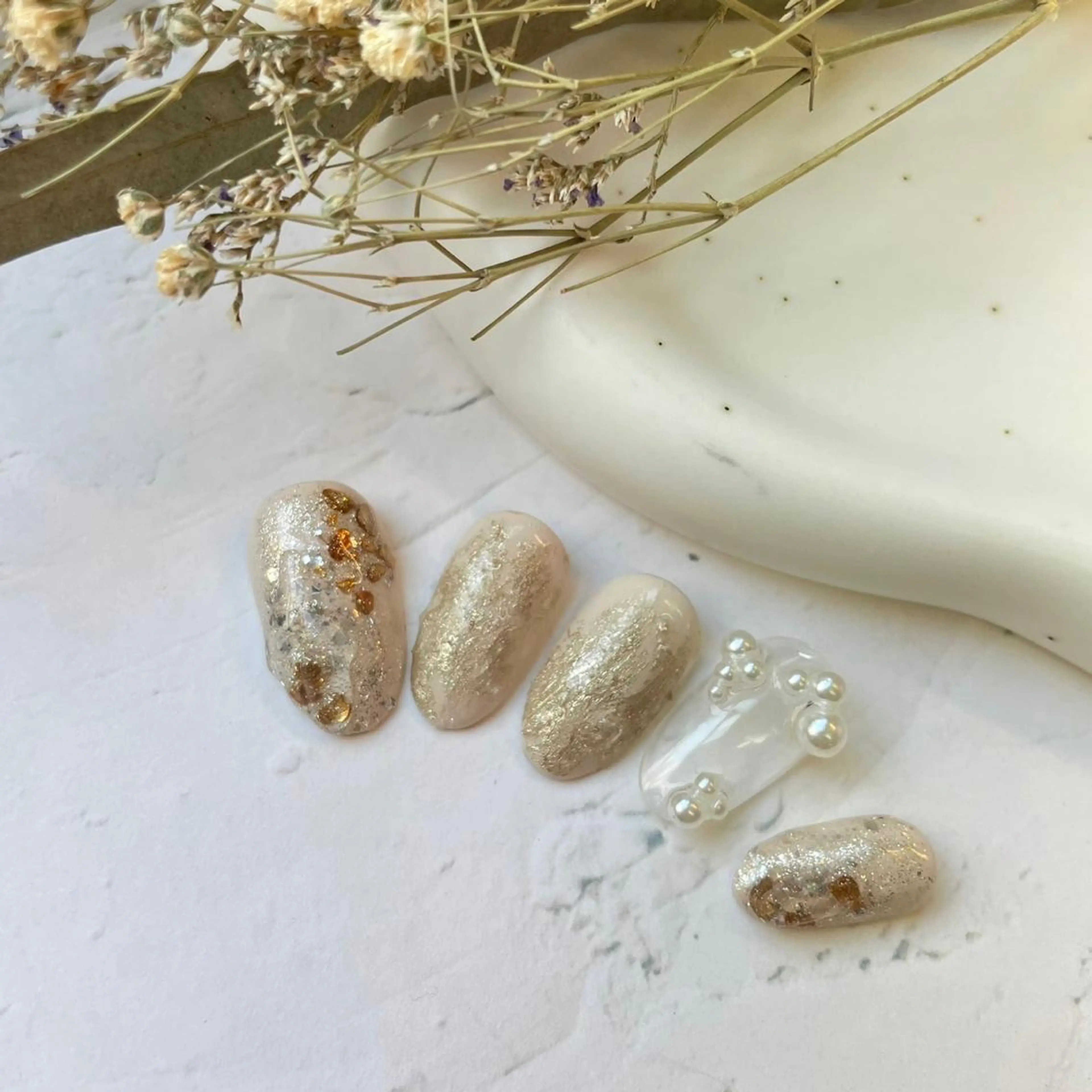 ネイル ニュアンスネイル ネイルチップ ハンドネイル 恒川 みなみのネイルデザイン