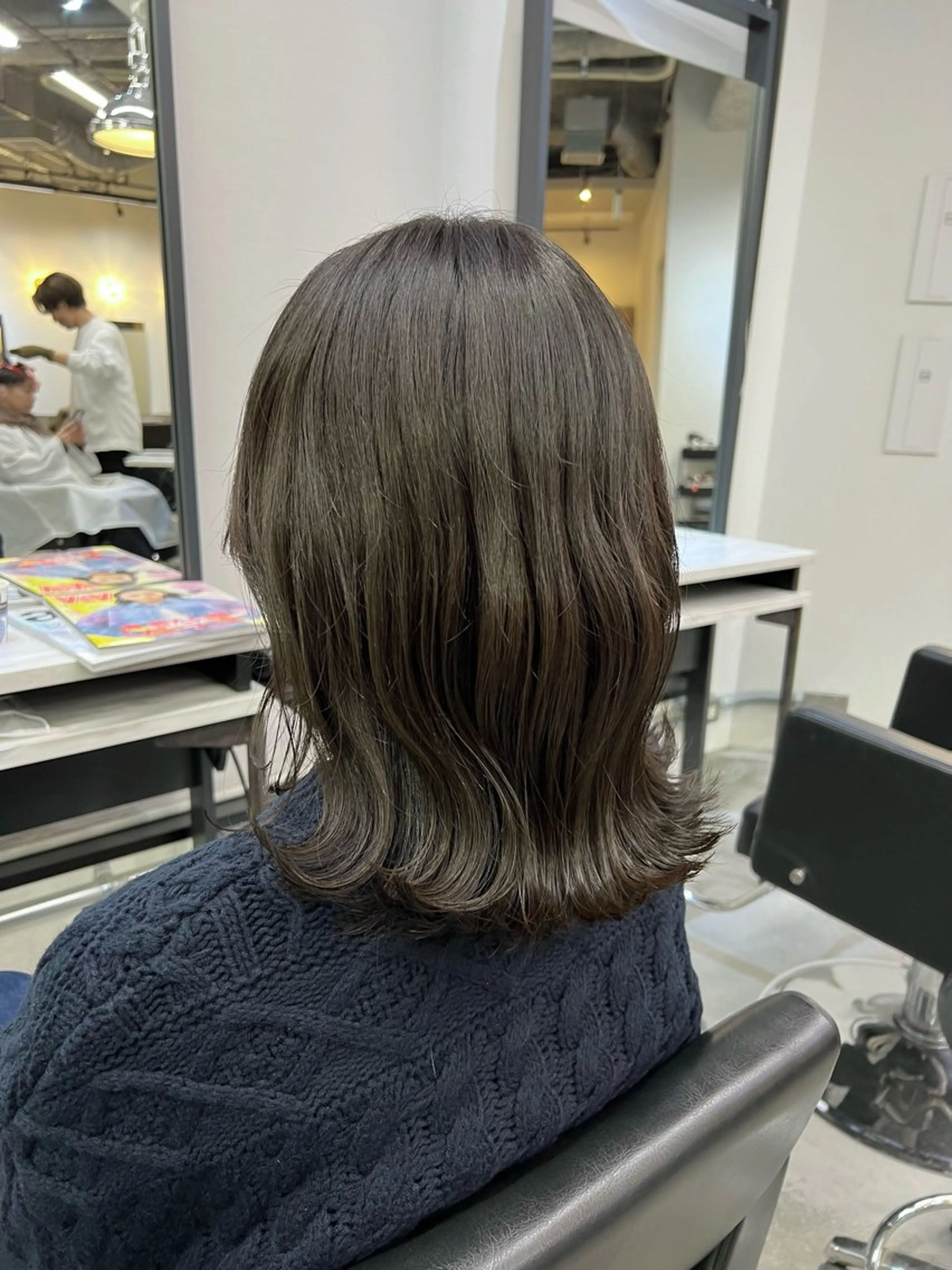 ミディアム カラー 韓国ヘア🇰🇷 中島志菜のヘアスタイル