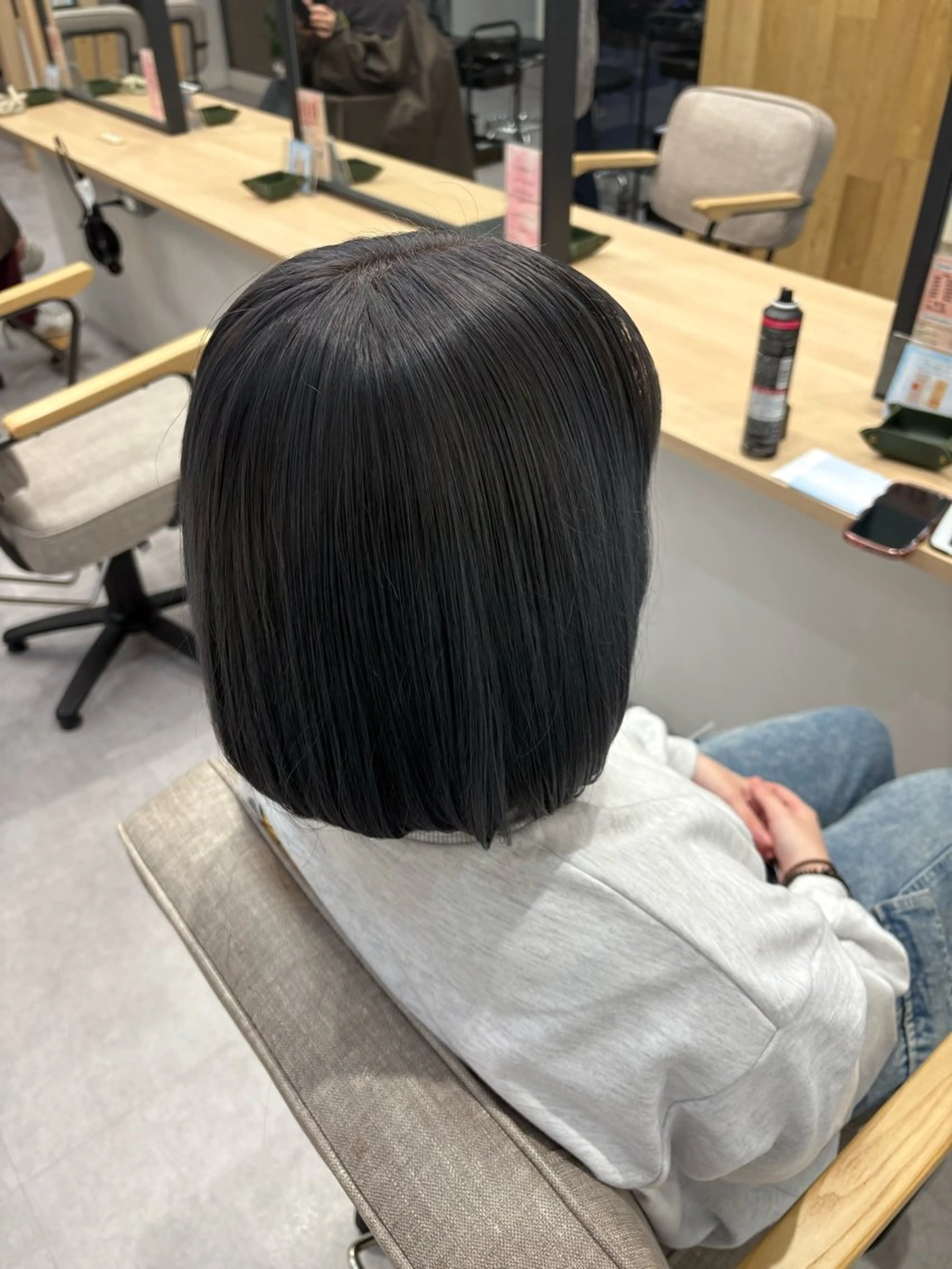 ミディアム カラー サイトウ ユリコのヘアスタイル