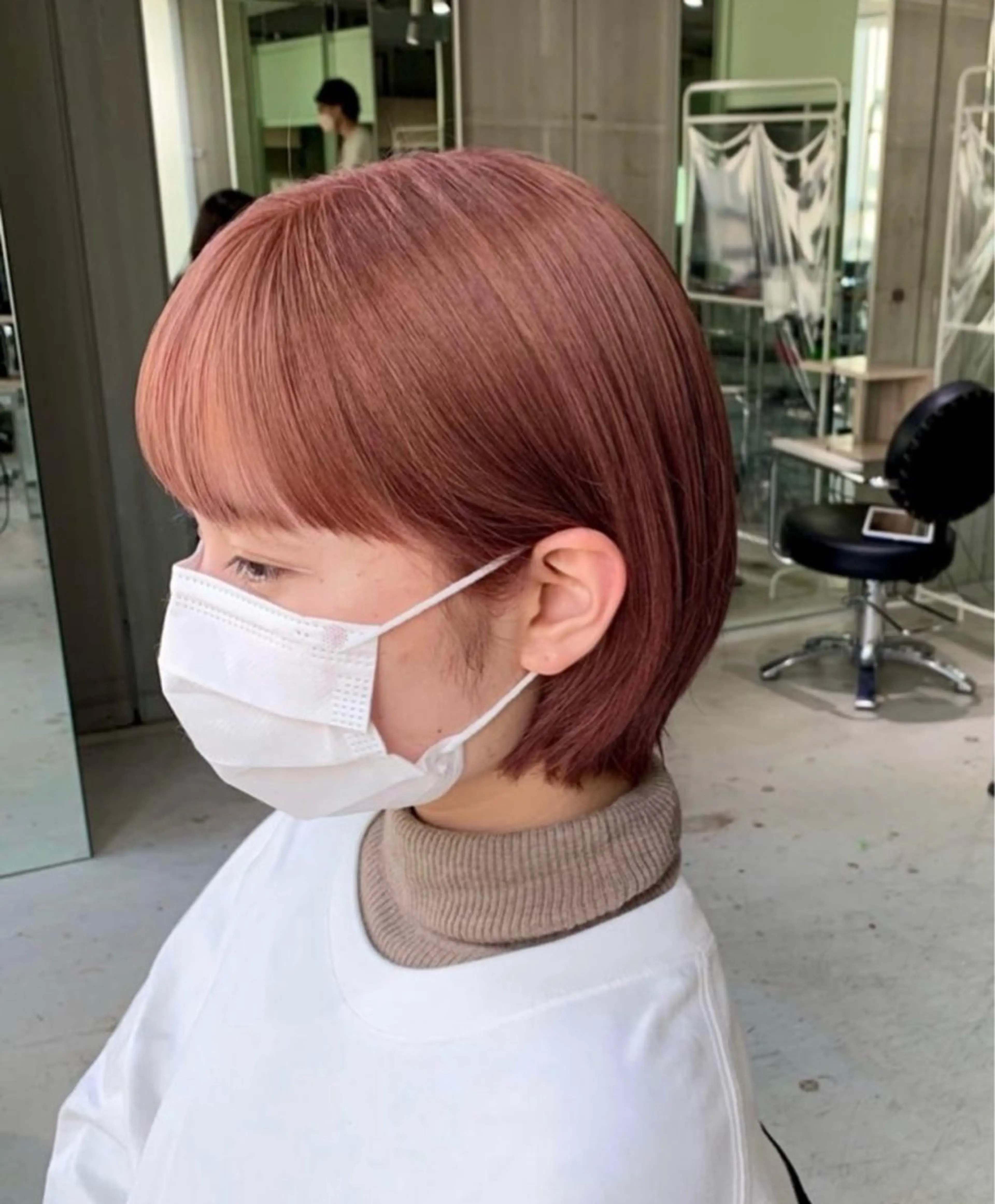 ミディアム カラー ベージュカラー ブリーチ ピンクカラー ピンクベージュ カット ヘアカラー トリートメント 暖色/まろベージュ/ シカタユウカのヘアスタイル