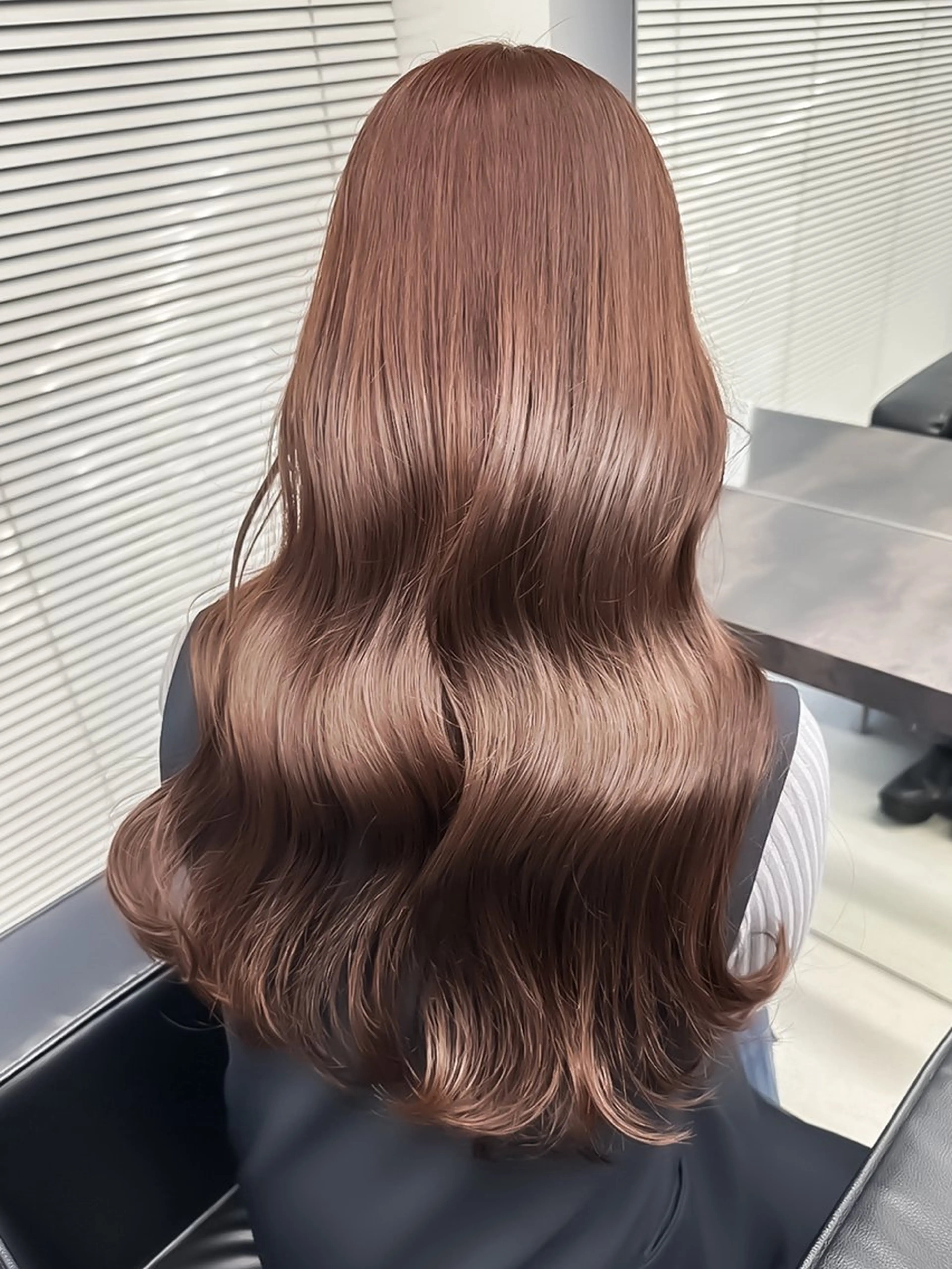 カラー ロング ブリーチ ブラウンカラー ブリーチなしカラー ピンクカラー ピンクブラウン ヘアカラー トリートメント 透明感艶カラー🩶 韓国レイヤー🩶結華のヘアスタイル