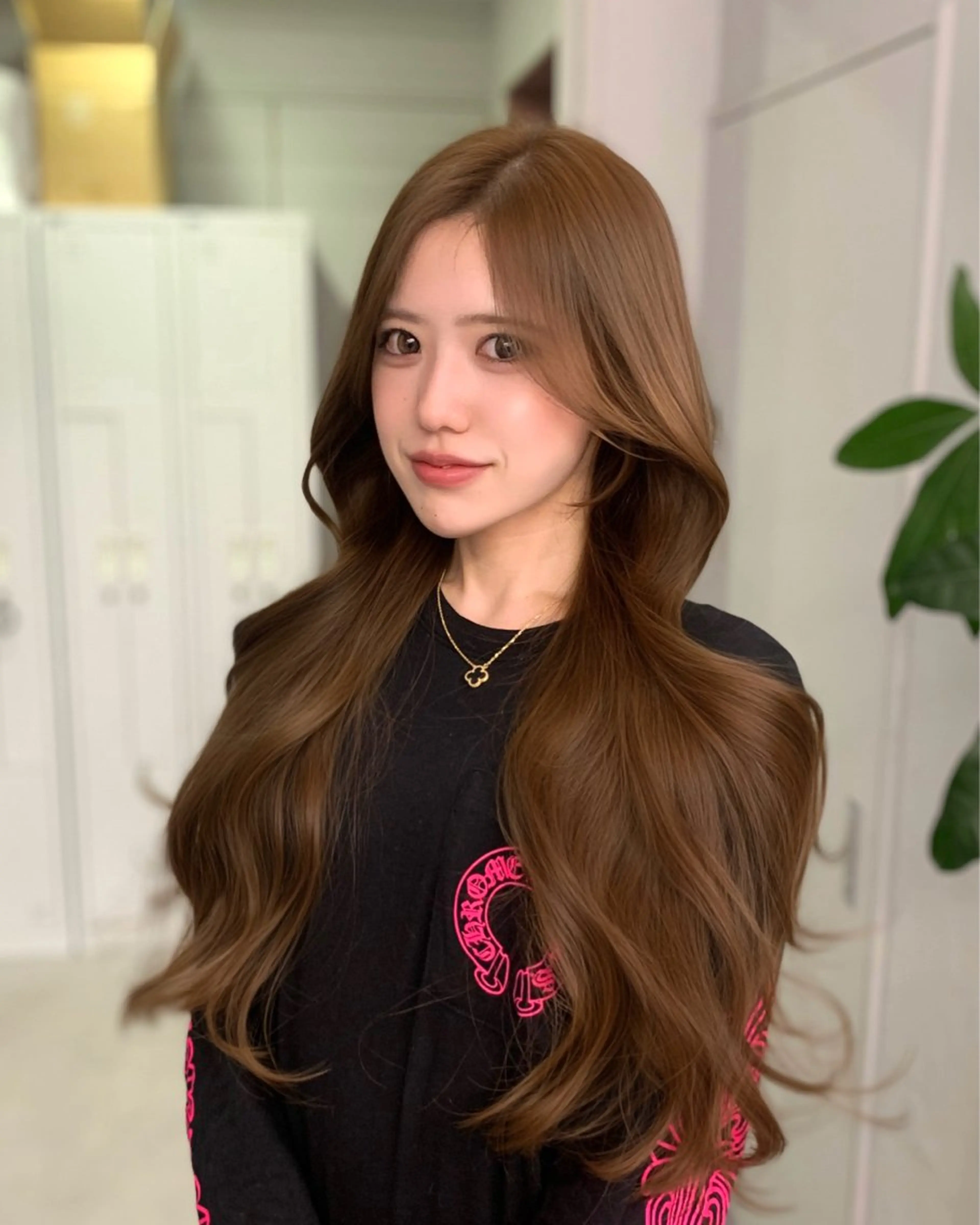 ロング カット ヘアカラー トリートメント shes茶屋町アリサ 🎀顔周り×韓国風のヘアスタイル