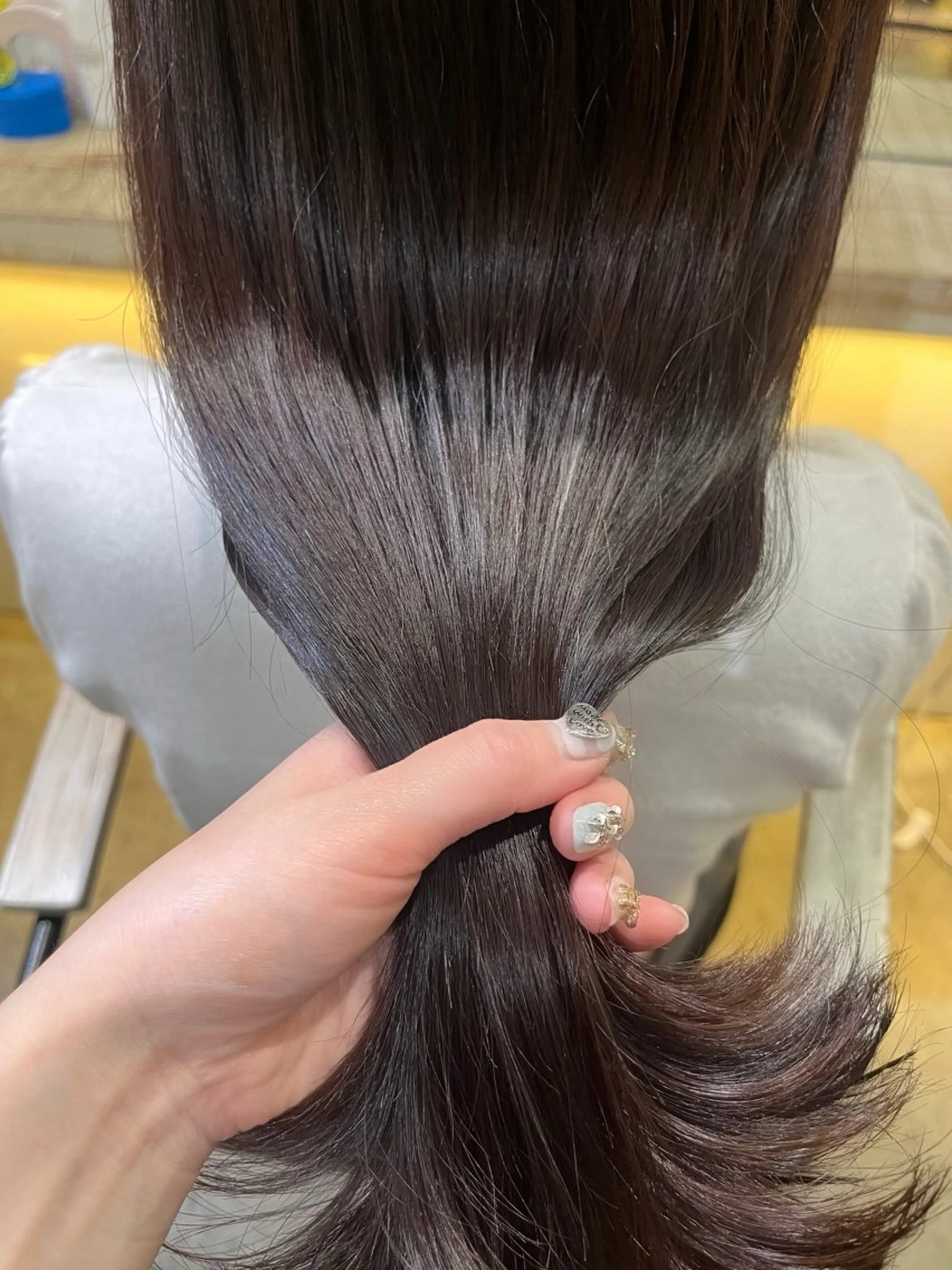 ミディアム カット ヘアカラー トリートメント 顔まわりカット/ 艶感カラー/sikiのヘアスタイル