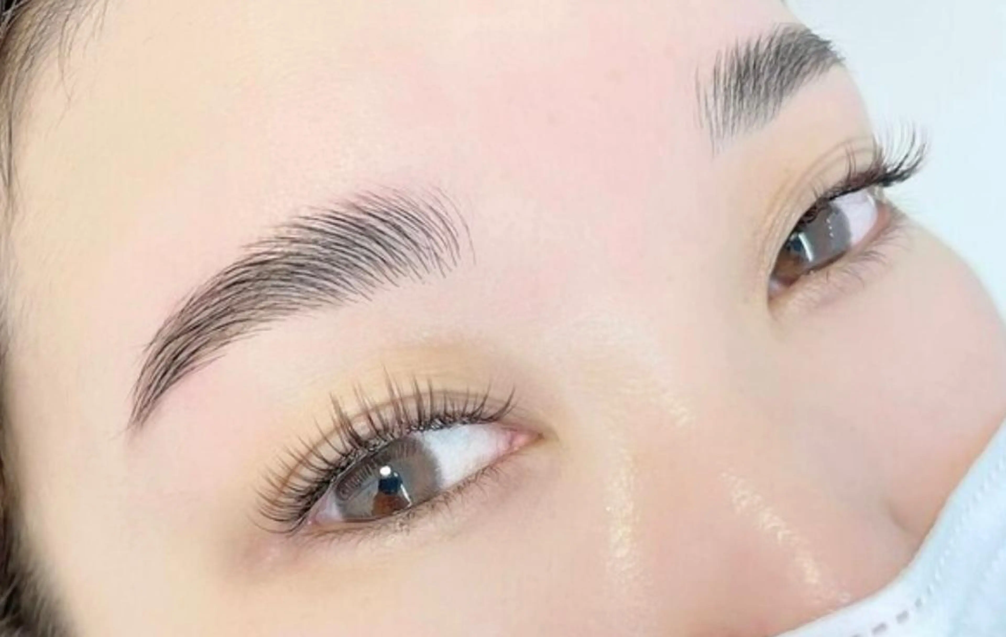 アイブロウ クレアラルーチェ明石駅前所属・クレアラルーチェ 明石駅前のマツエク・マツパデザイン