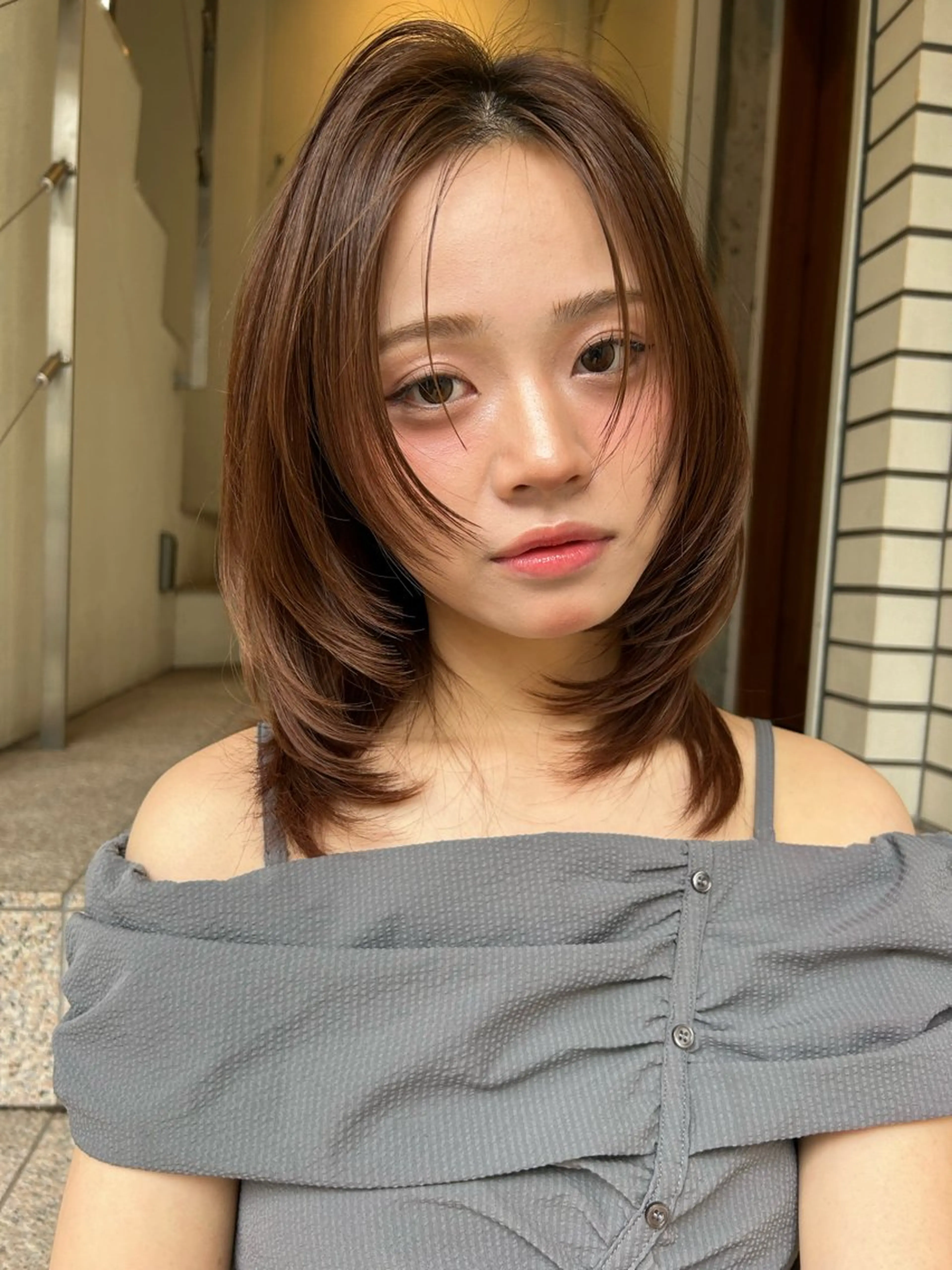 ミディアム 伸ばしかけ レイヤーカット カット トリートメント Life salon SAKURAのヘアスタイル
