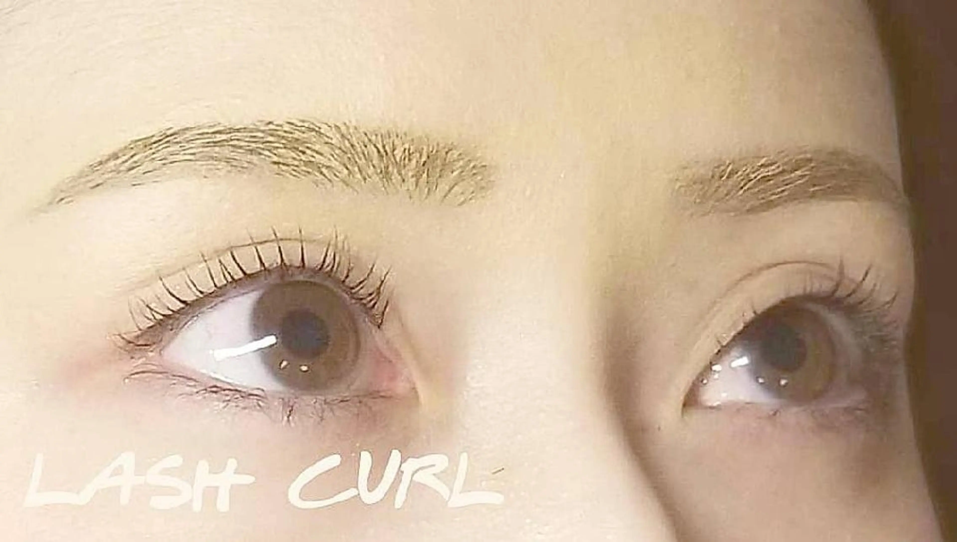 マツエク・マツパ U_la所属・U_la [ウーラ] 片岡の眉毛・アイブロウイメージ