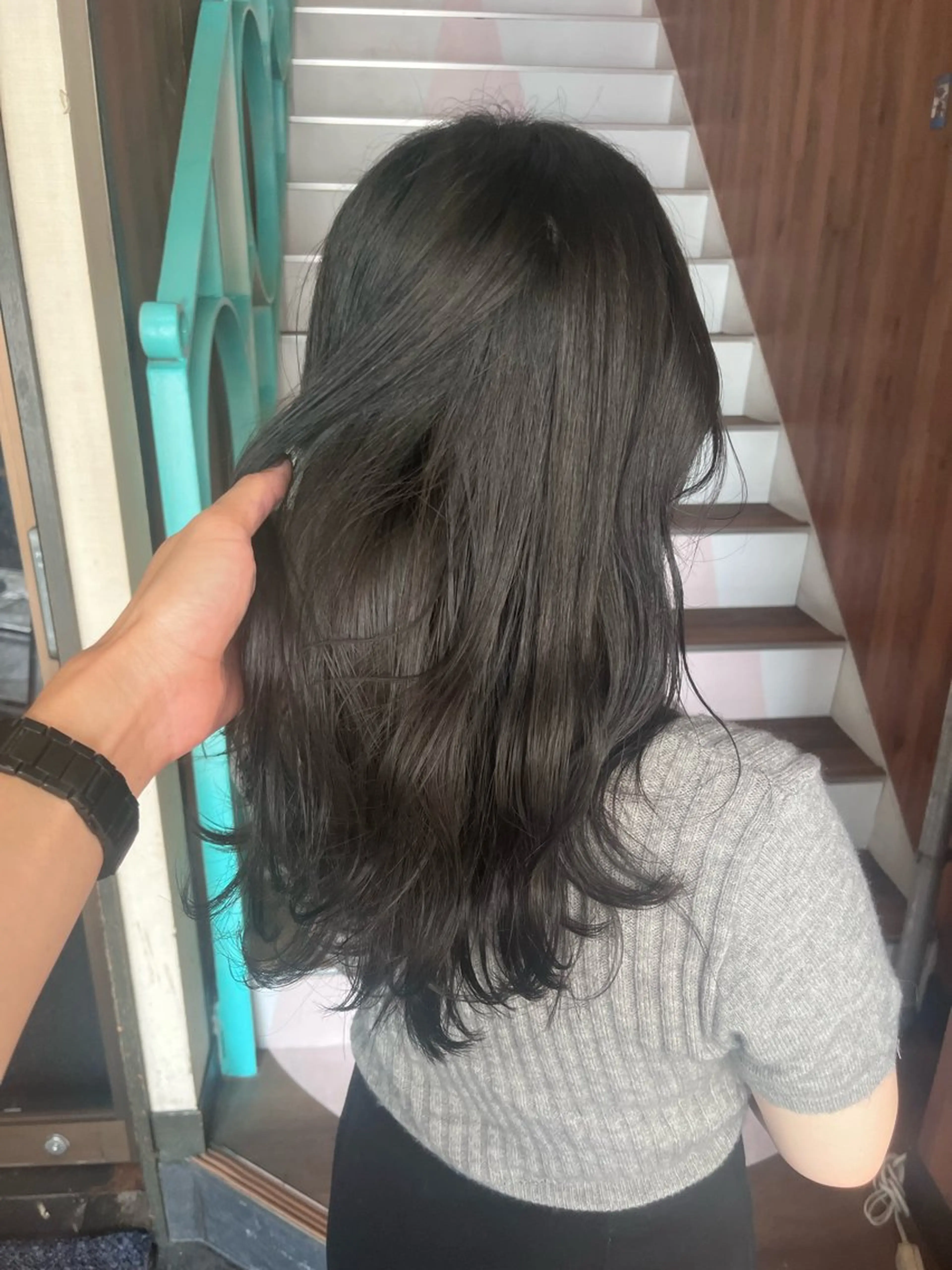 ミディアム カラー パーマ ヘアアレンジ メンズ キッズ メンズインナーカラー アディクシーカラー 透明感カラー インナーカラー カット ヘアカラー トリートメント 暗髪透明感カラー/ インナー/小島良太のヘアスタイル