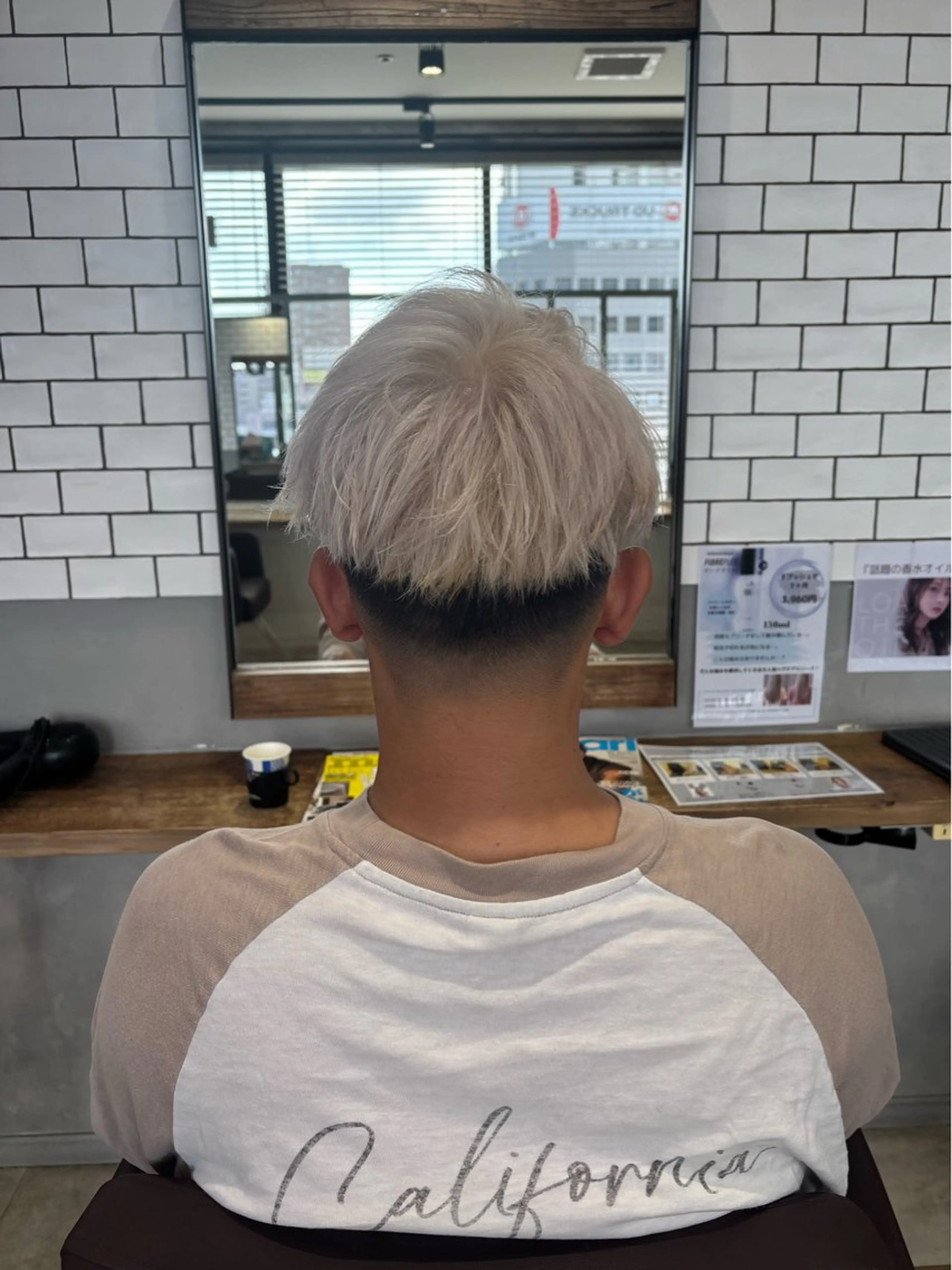 ショート ヘアカラー 菊地 優斗のヘアスタイル