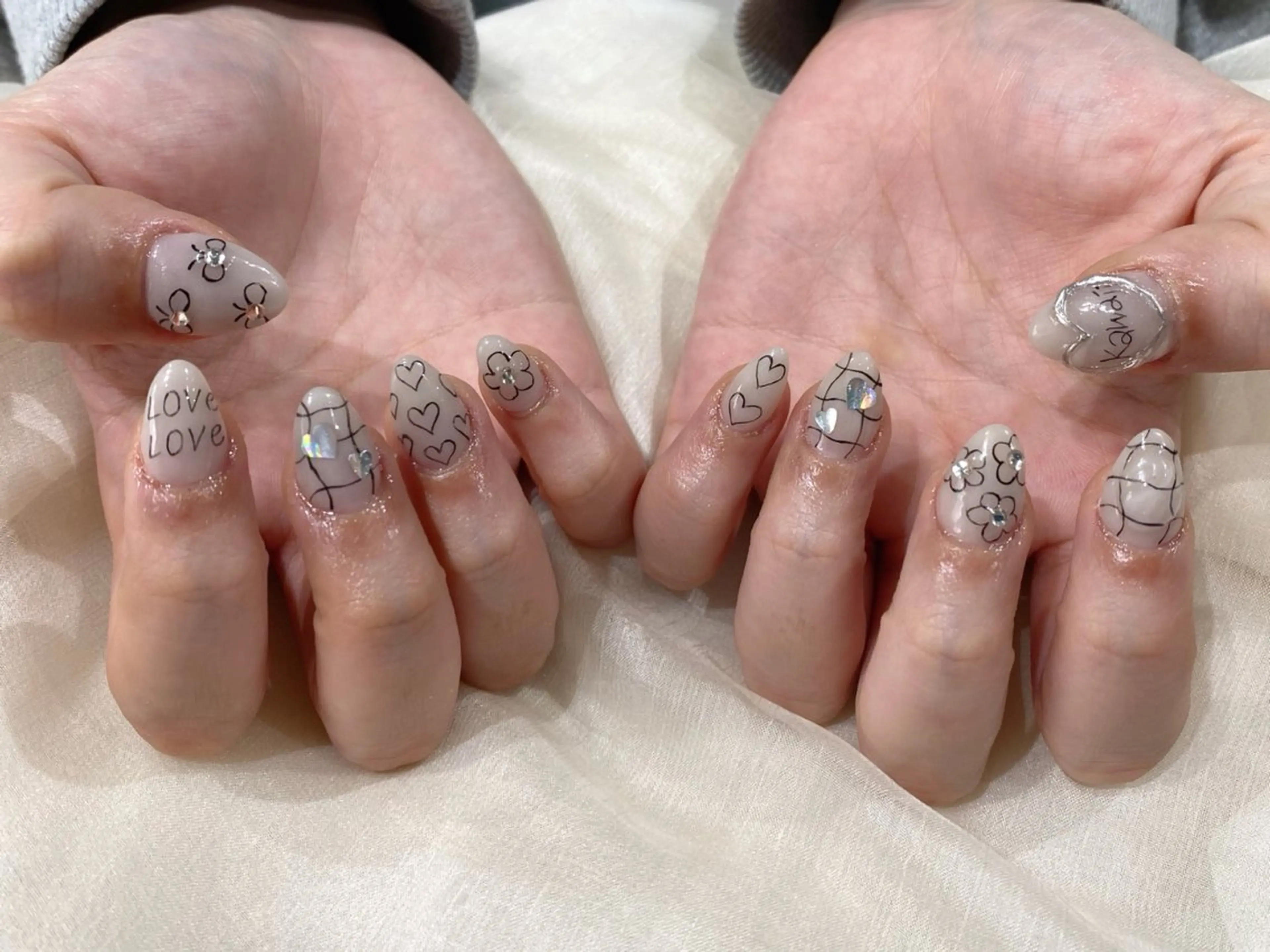 ショート ハンドネイル Nail  R💫 naoのネイルデザイン
