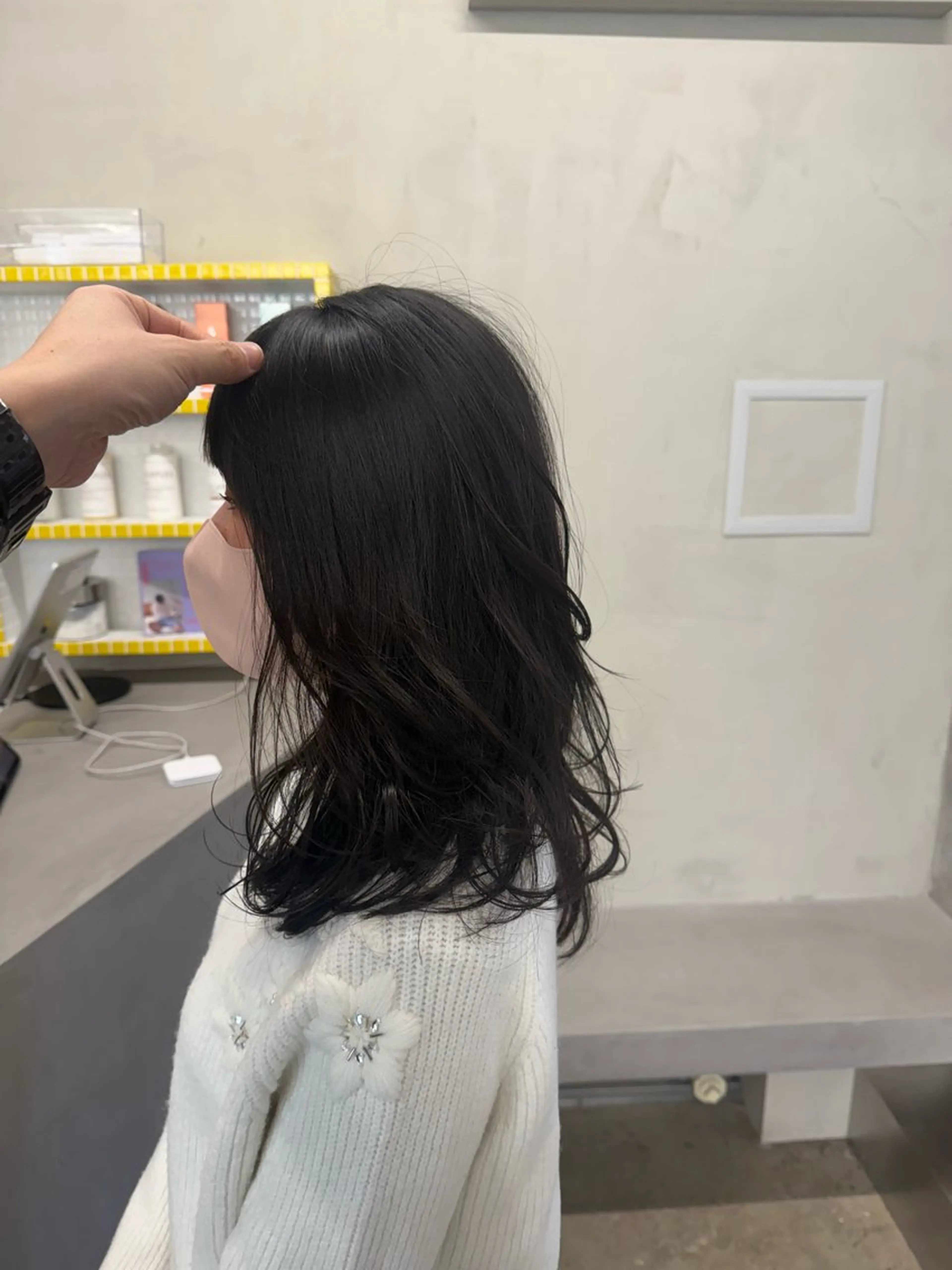 ロング カラー ロングレイヤー アッシュ ベージュカラー ブリーチ 透明感カラー カット ヘアカラー トリートメント 日本一丁寧なカット/ 小林輝🍀︎のヘアスタイル