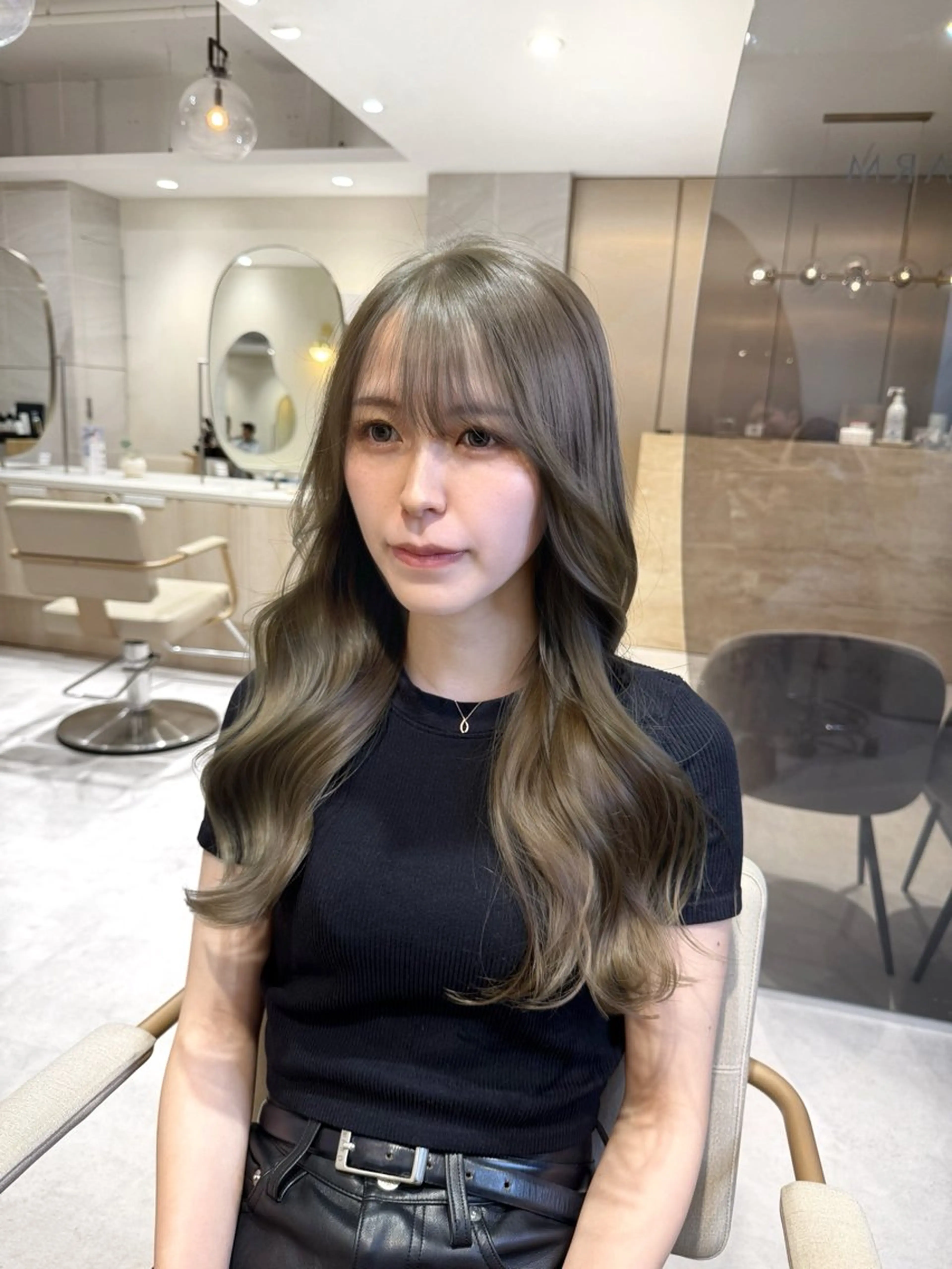 ロング カラー ベージュカラー ブリーチ ダブルカラー ブリーチなしカラー カット ヘアカラー ブリーチなしダブル カラー🧸🐺陽介のヘアスタイル