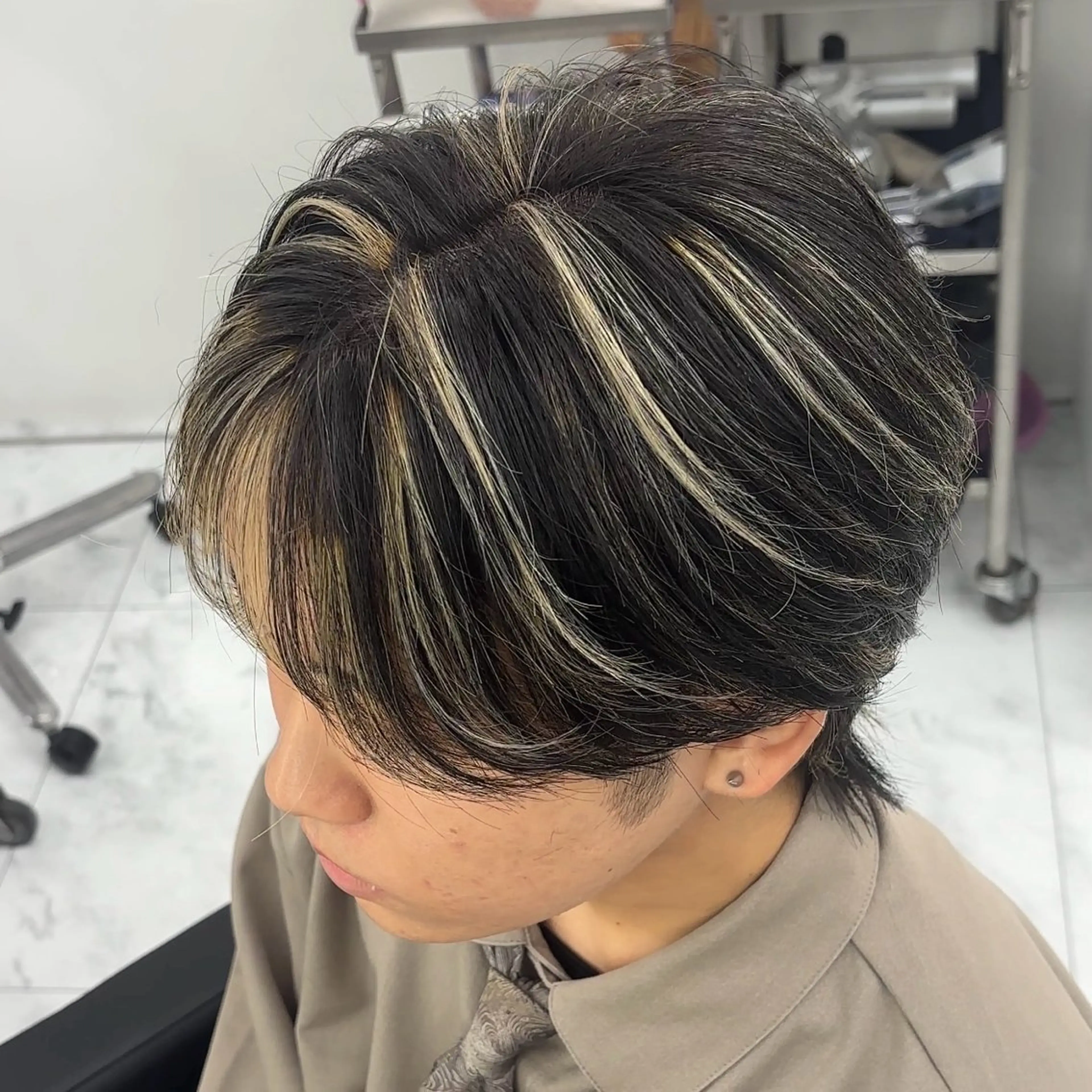 カラー メンズ マッシュウルフ メンズメッシュ マッシュ シースルーマッシュ メンズウルフカット カット ヘアカラー メンズカット ‪‪/メッシュのヘアスタイル