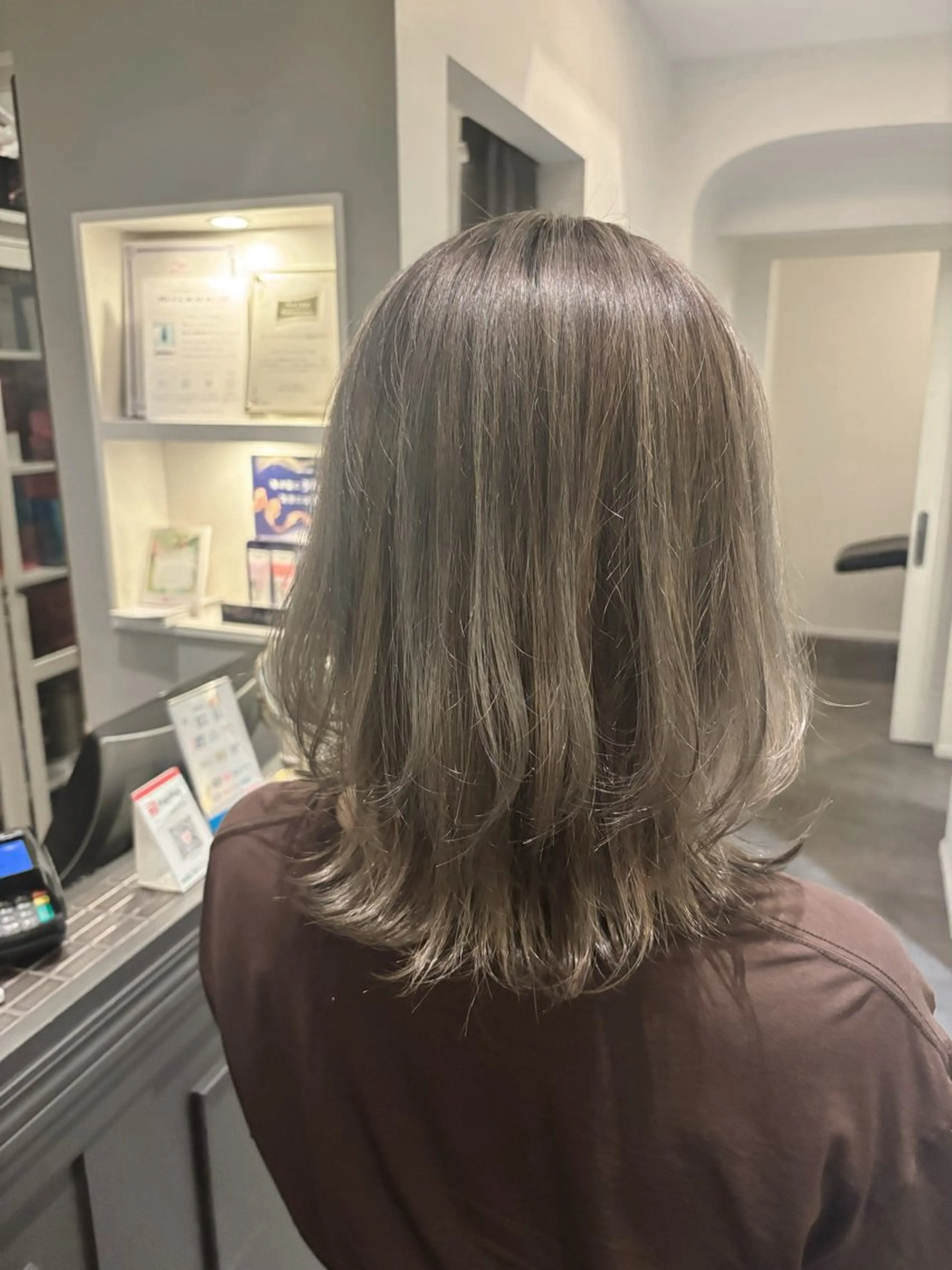 ミディアム カラー カット ヘアカラー トリートメント 栗林 茉那のヘアスタイル