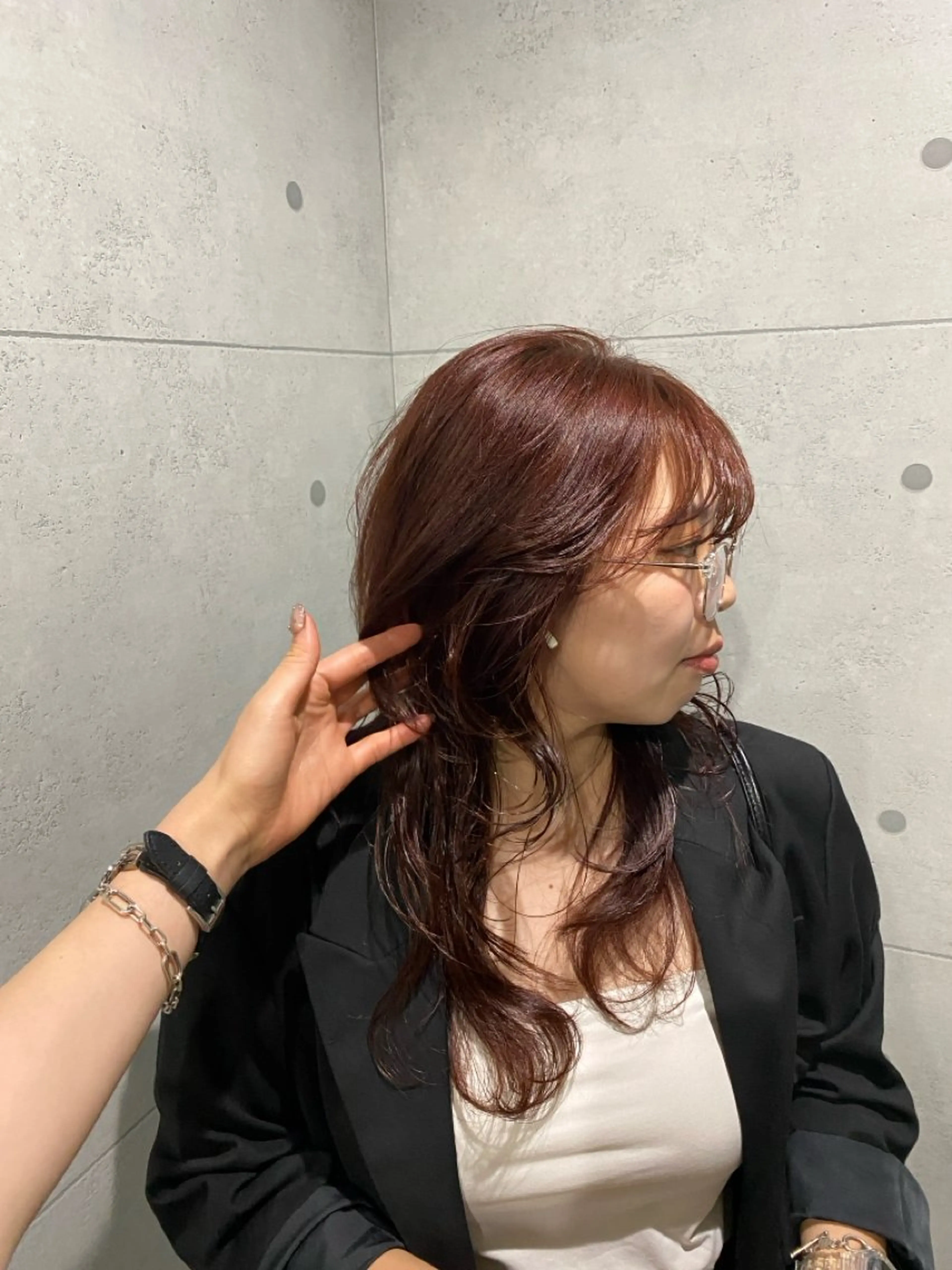 セミロング カラー セミロングパーマ ブリーチ ダブルカラー ブリーチなしカラー レッドカラー トレンド大人韓国風 shinoのヘアスタイル