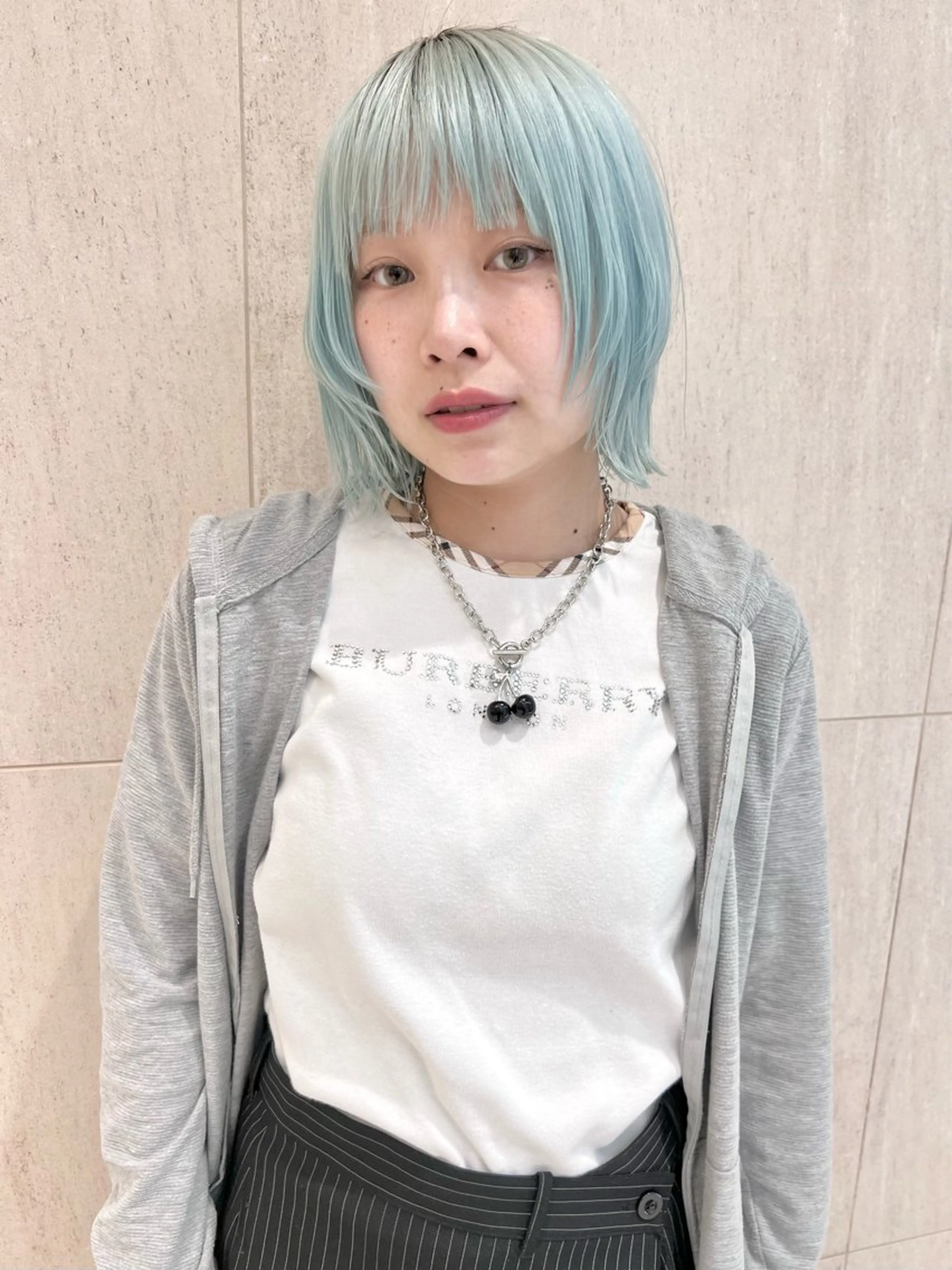 ショート レイヤーカット ヘアカラー 24時間受付🌈ブリ ーチ特化RYUTOのヘアスタイル