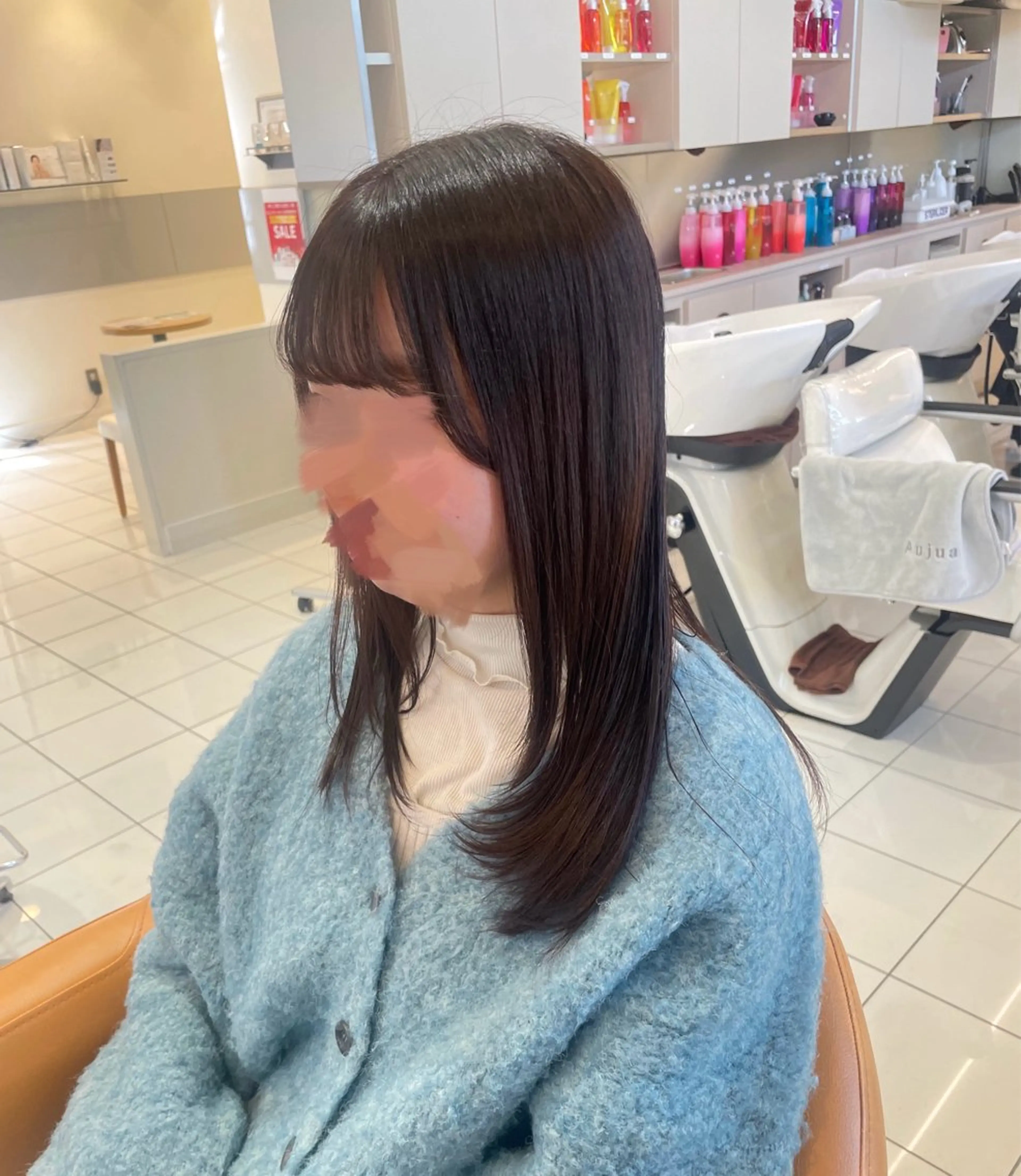 セミロング レイヤーカット 🪸暖色艶カラー/ shiori🫧のヘアスタイル