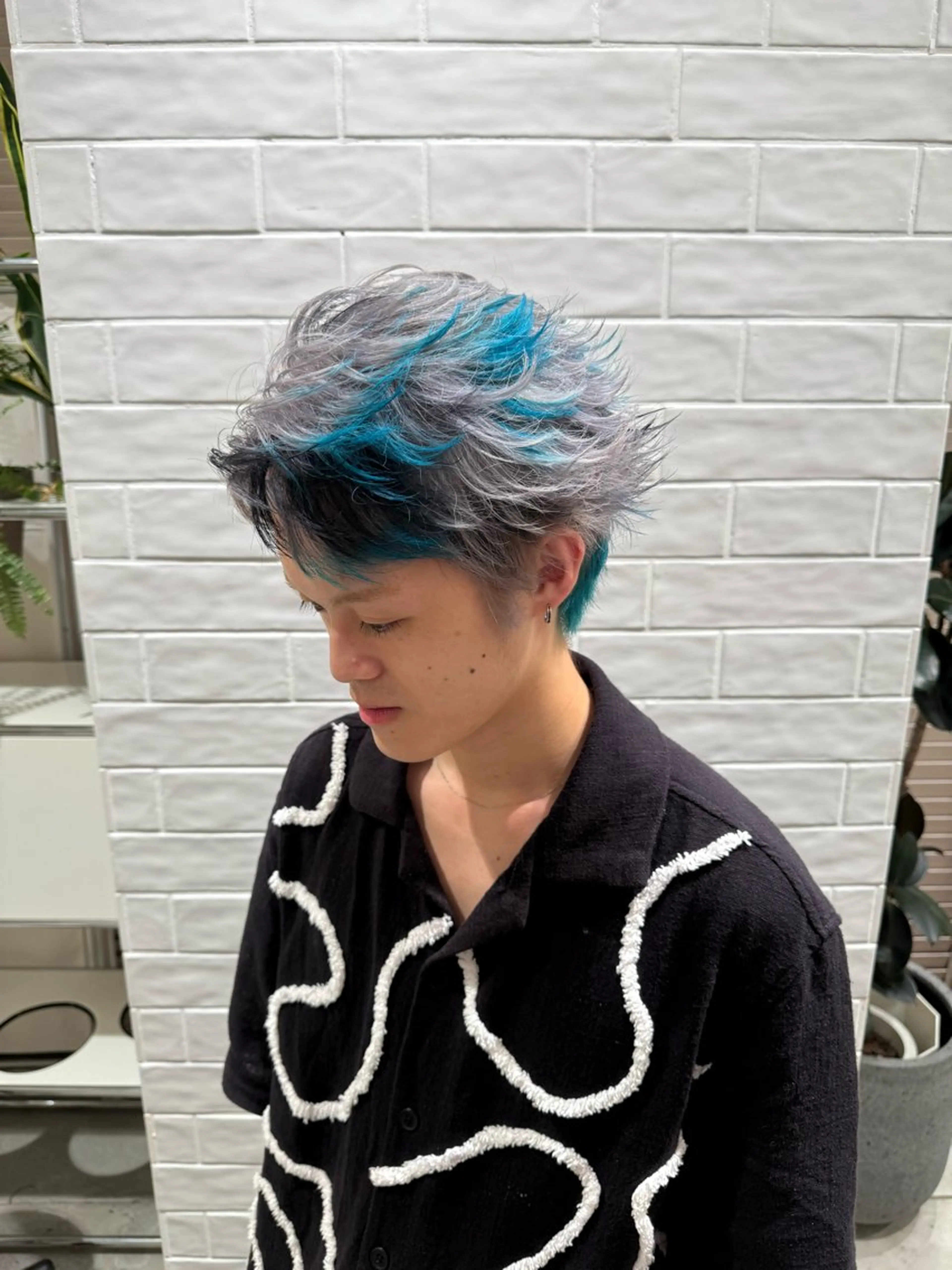 ショート カラー 黒髪 ブリーチ ブルーカラー シルバー 学生 ヘアカラー トリートメント 髪質改善/ハイトーン 特化🧡‬‪田中颯士のヘアスタイル