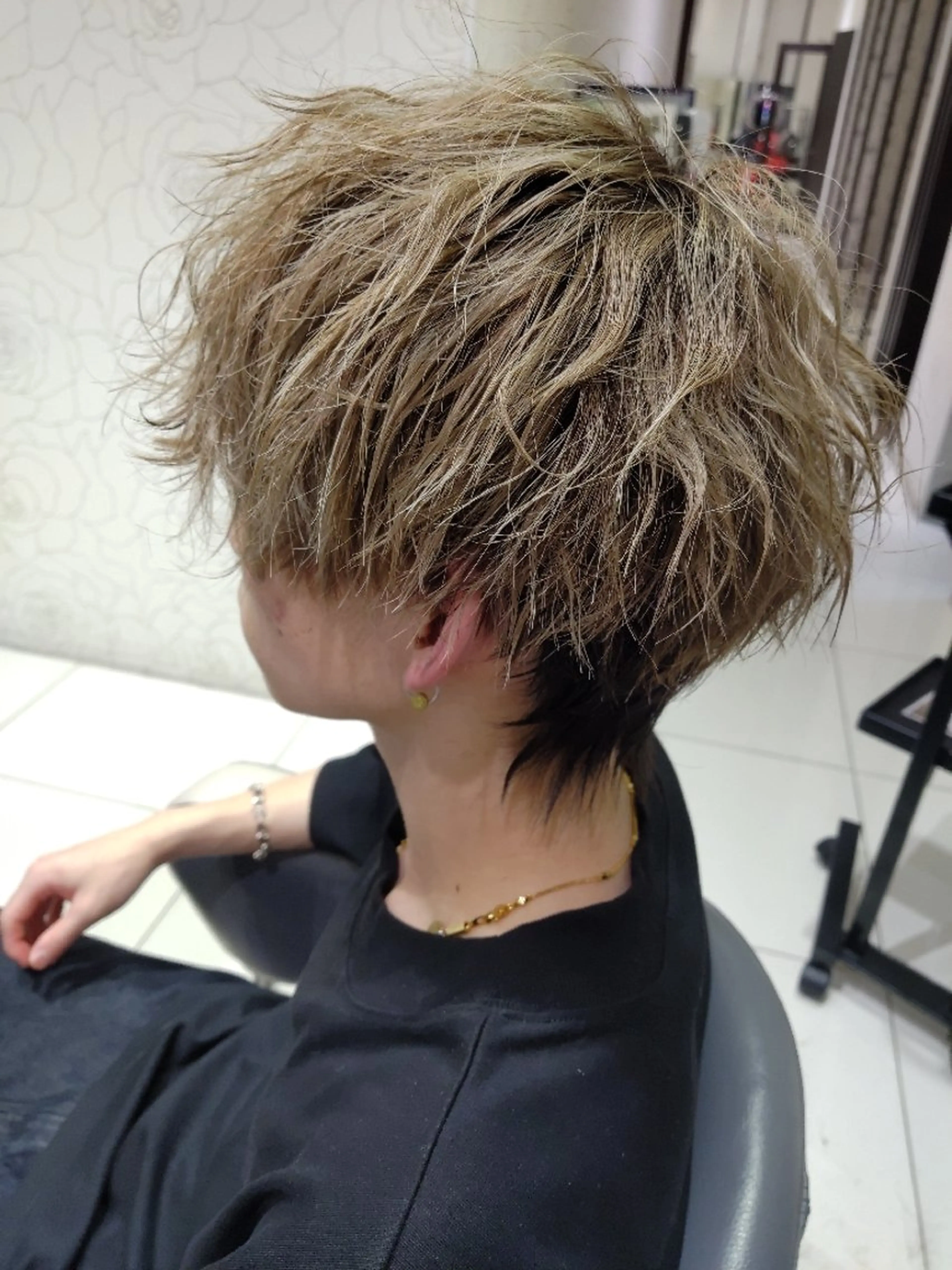 ショート パーマ メンズ 柏葉 和也のヘアスタイル