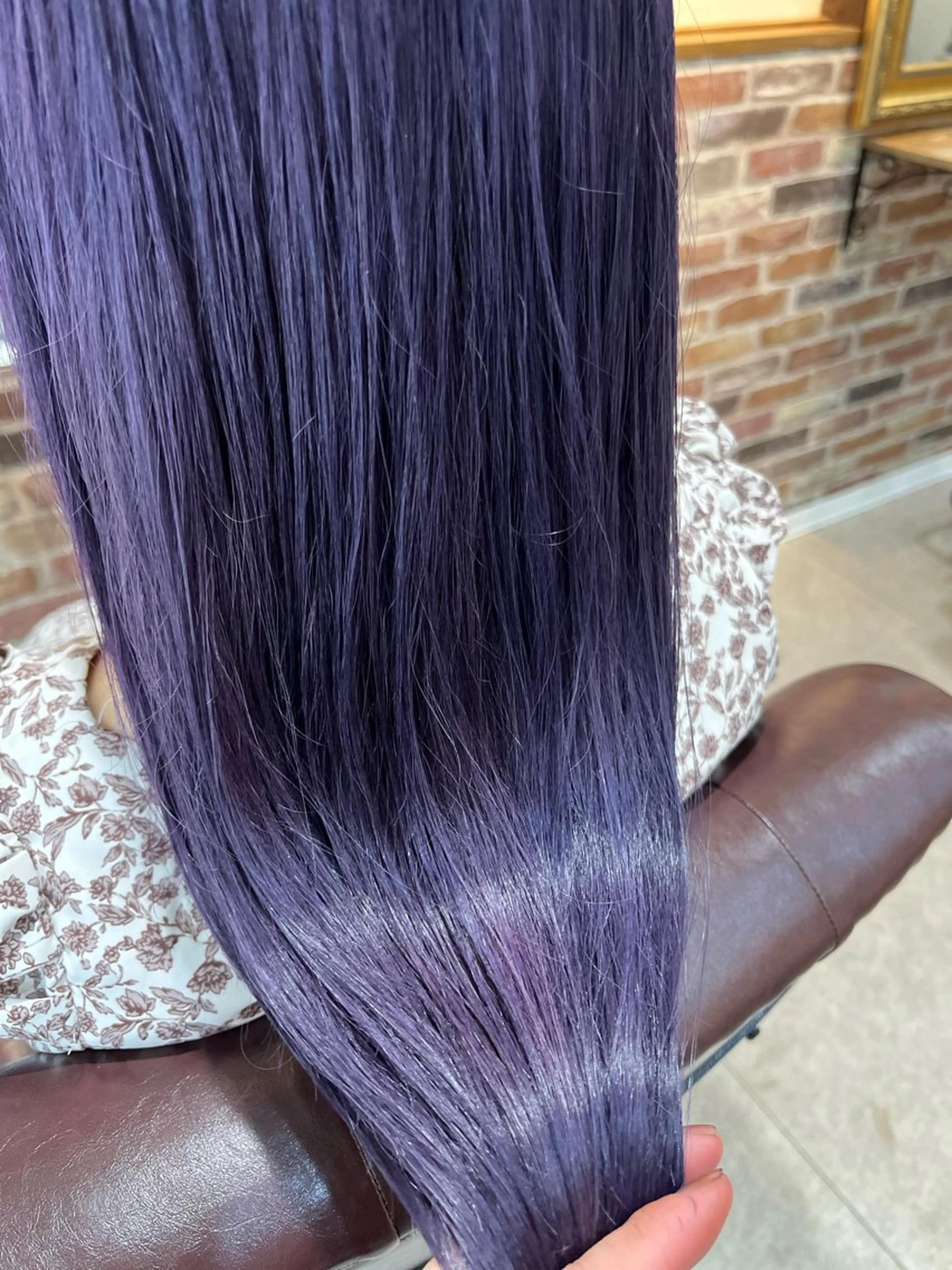 ロング 飯星慧斗 /ブリーチ、縮毛矯正のヘアスタイル