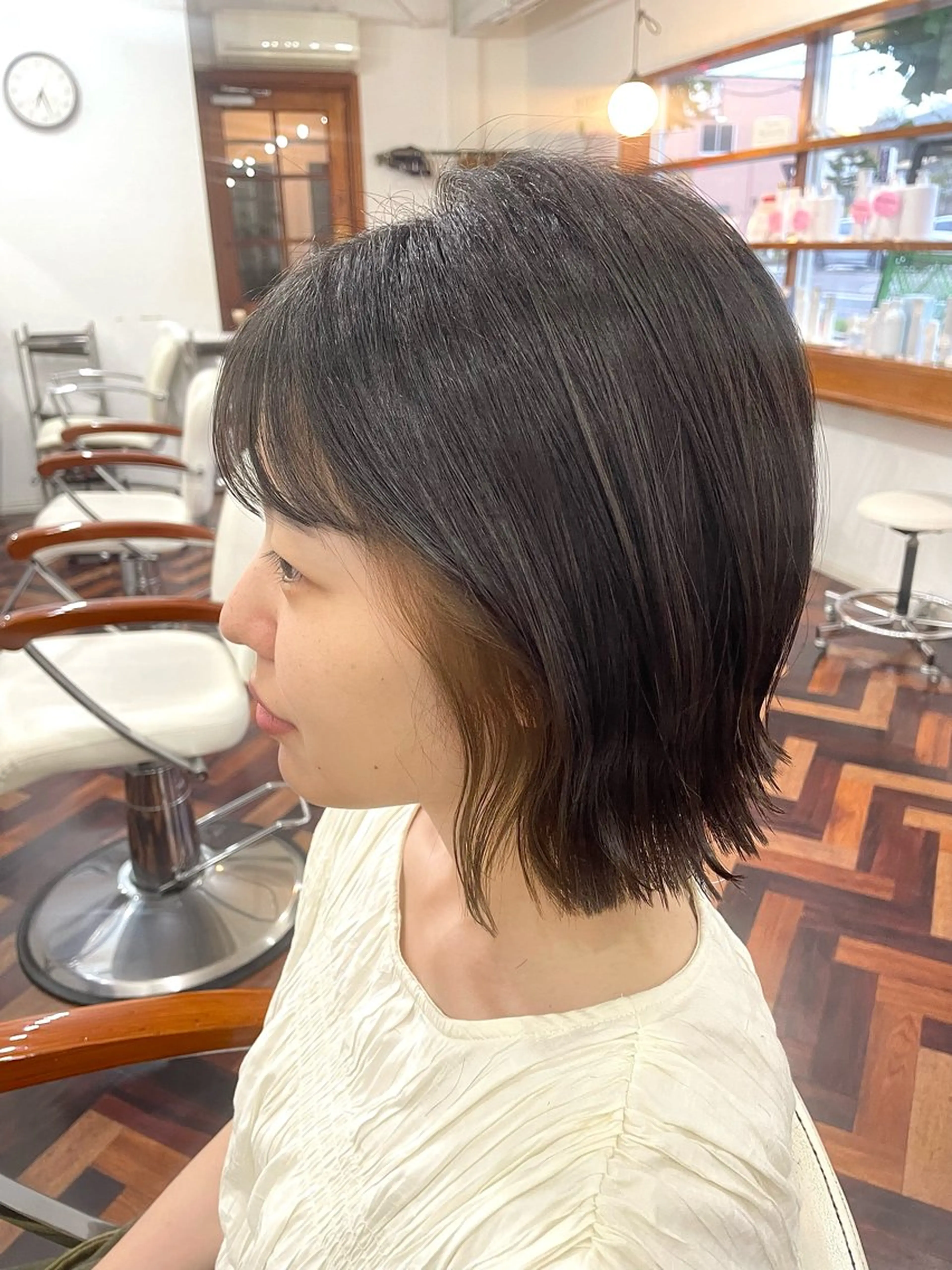 ミディアム カラー ミディアムパーマ ベージュカラー ブラウンカラー 透明感カラー イヤリングカラー カット ヘアカラー トリートメント mopa所属・mopa_kaede /透明感カラー/艶髪のヘアスタイル