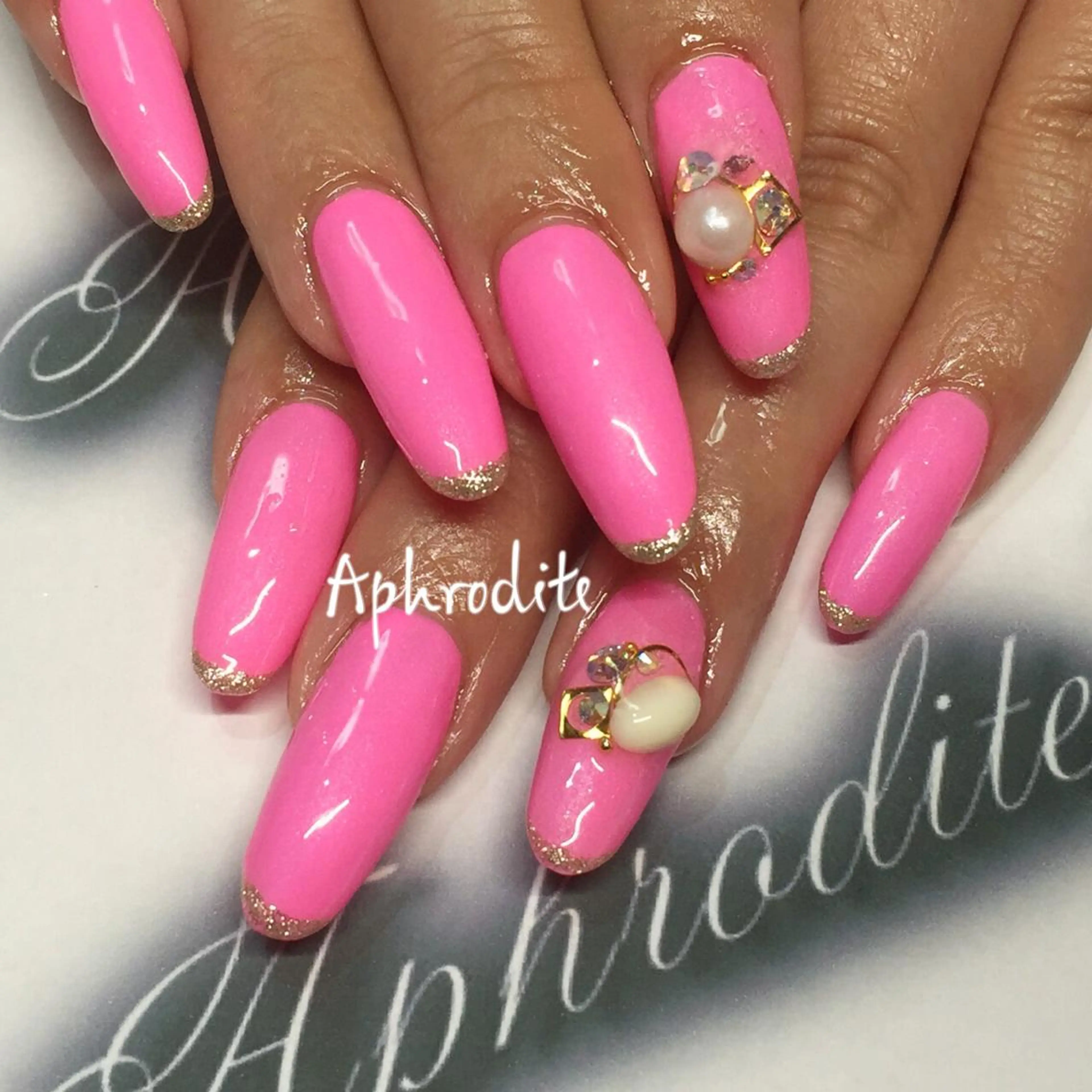 ネイル アートネイル スカルプネイル APHRODITE Nagisaのネイルデザイン