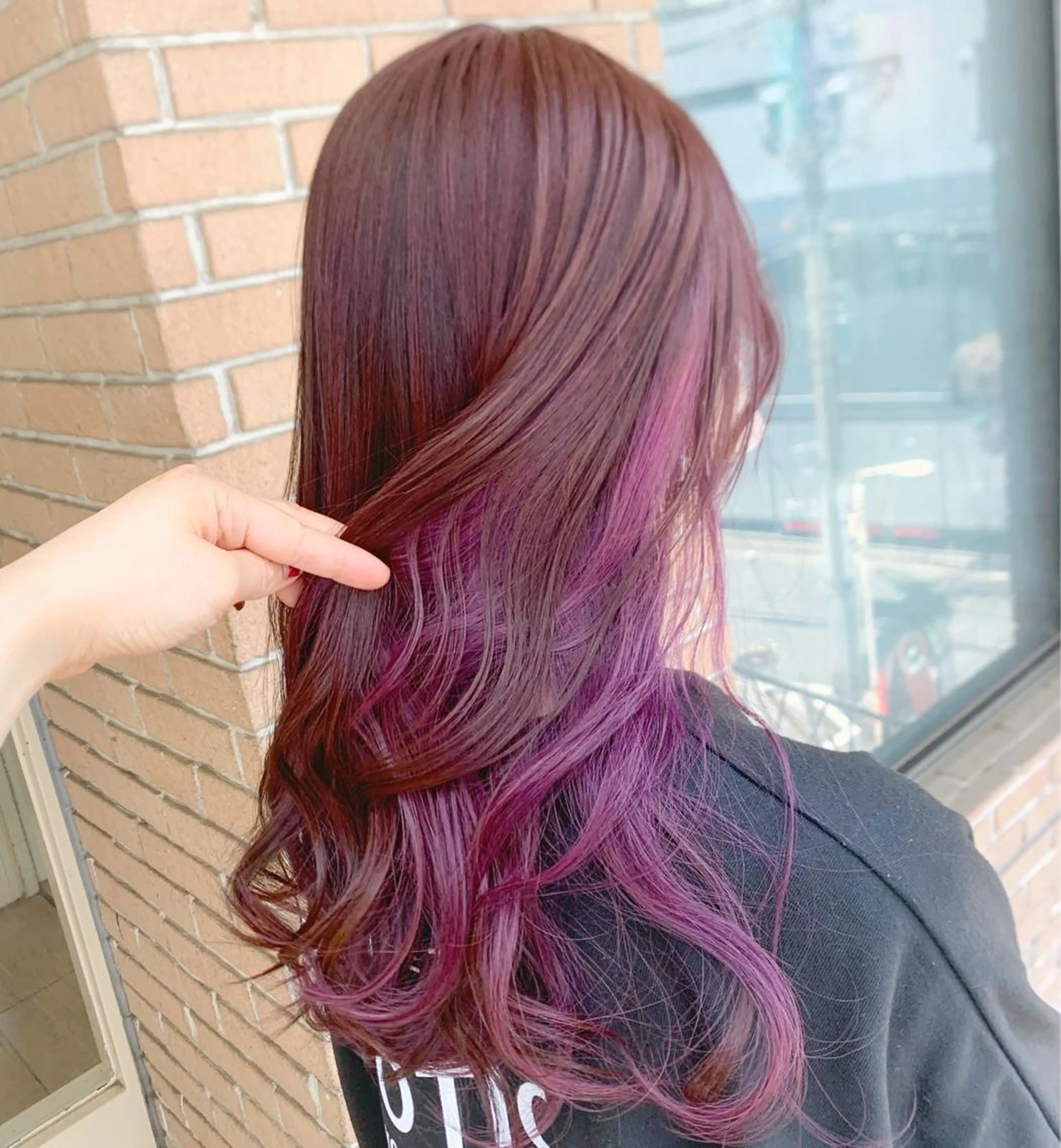 ロング カラー ヘアアレンジ ブリーチ ヘアカラー ピンクカラー🩷 ヘアセットＮＯ.1のヘアスタイル