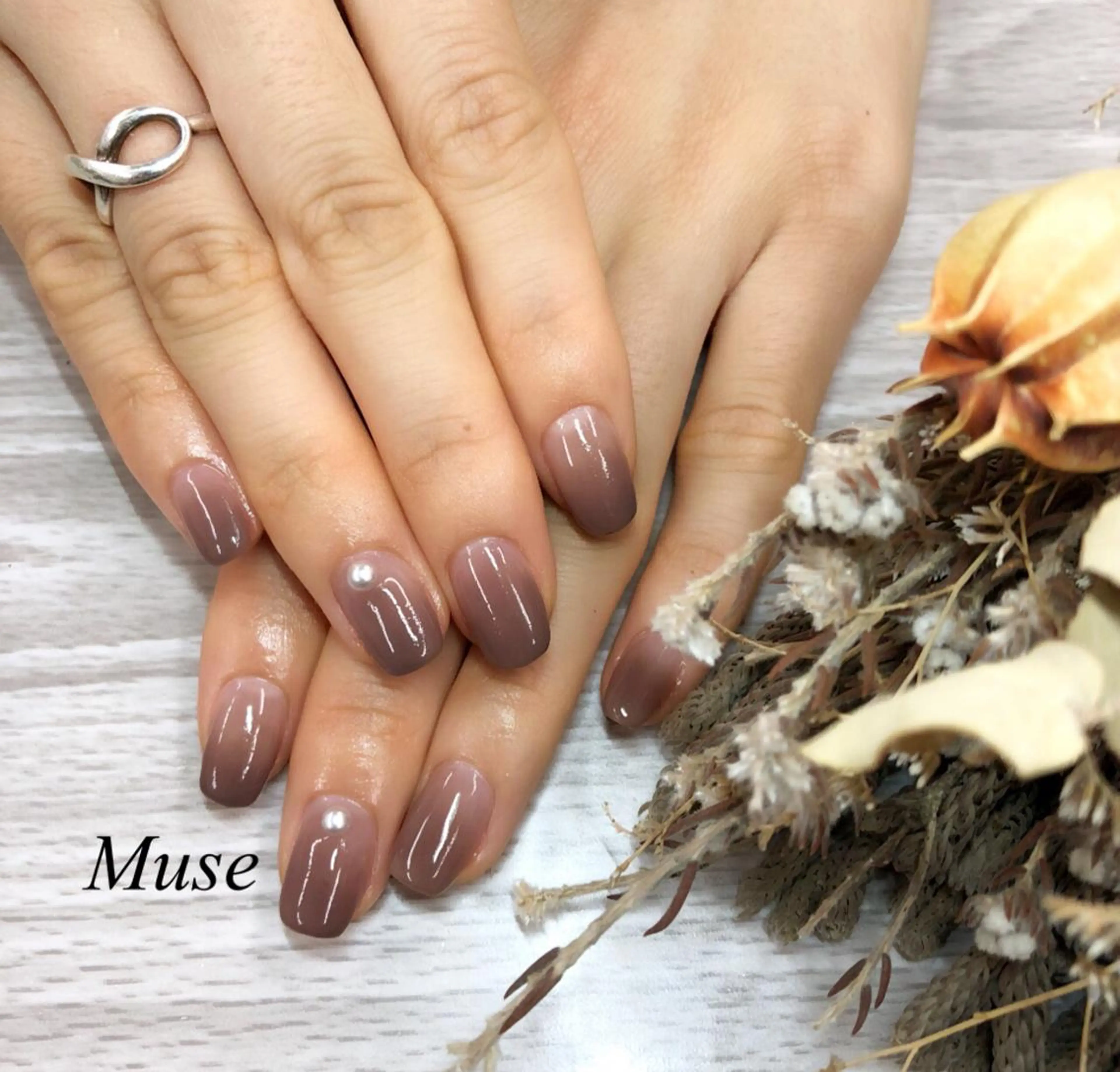 ネイル ジェルネイル パラジェル ハンドネイル Nail salon Museのネイルデザイン