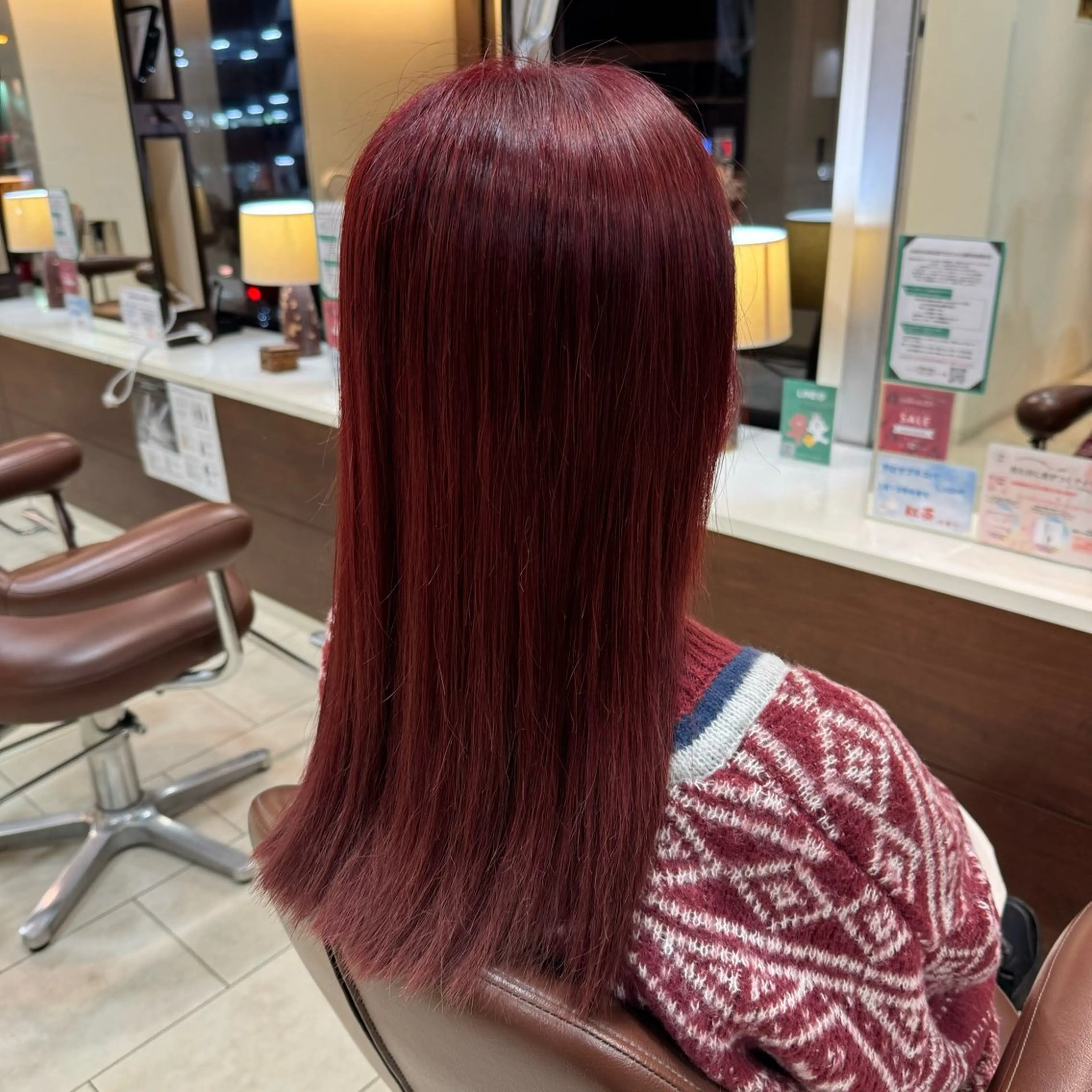 セミロング カラー ヘアカラー 西村 亜弥のヘアスタイル