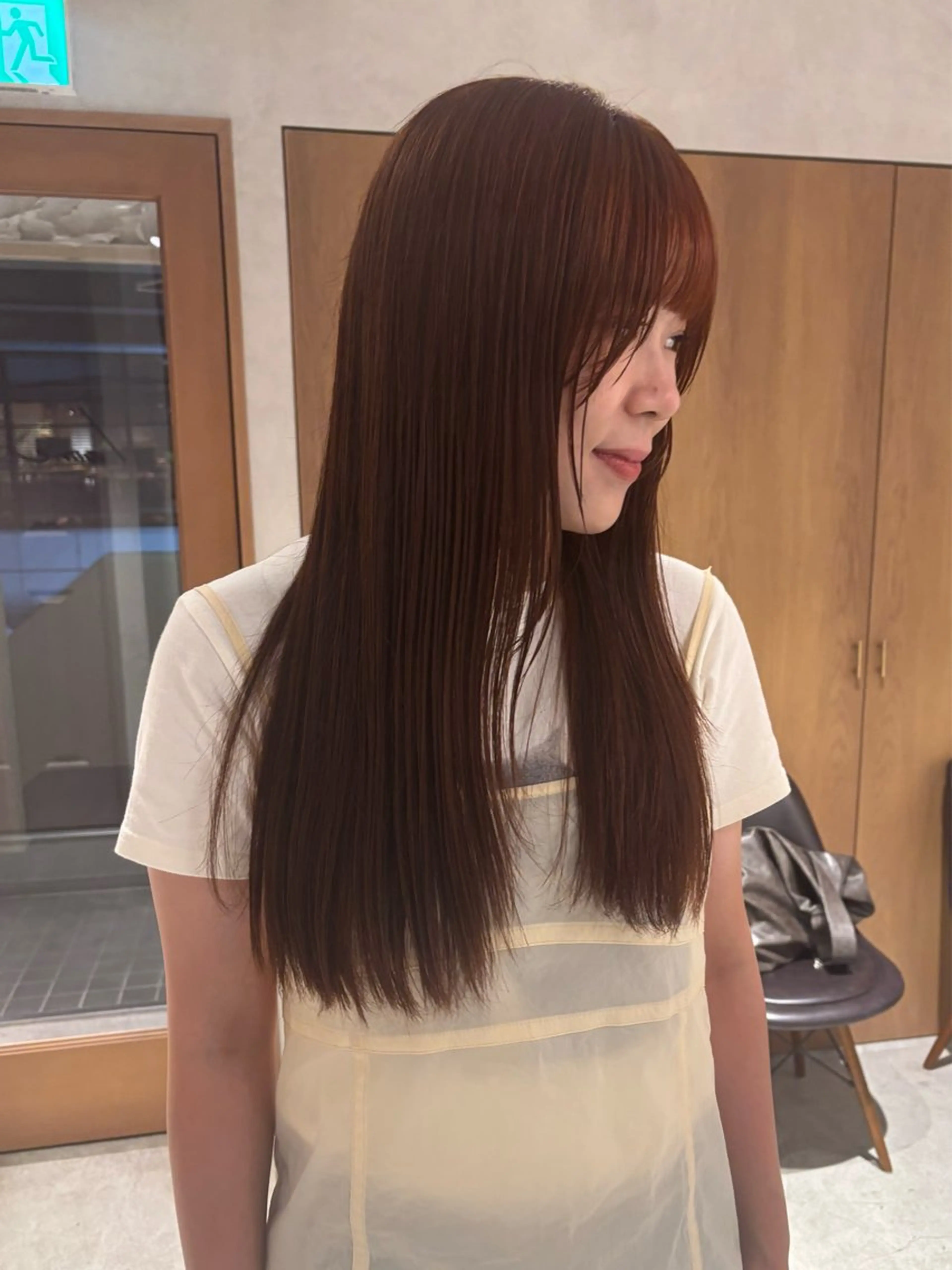 ロング カラー ベージュカラー ブリーチ ブラウンカラー 透明感カラー ダブルカラー カット ヘアカラー トリートメント mei｜顔まわり ×透明感カラーのヘアスタイル