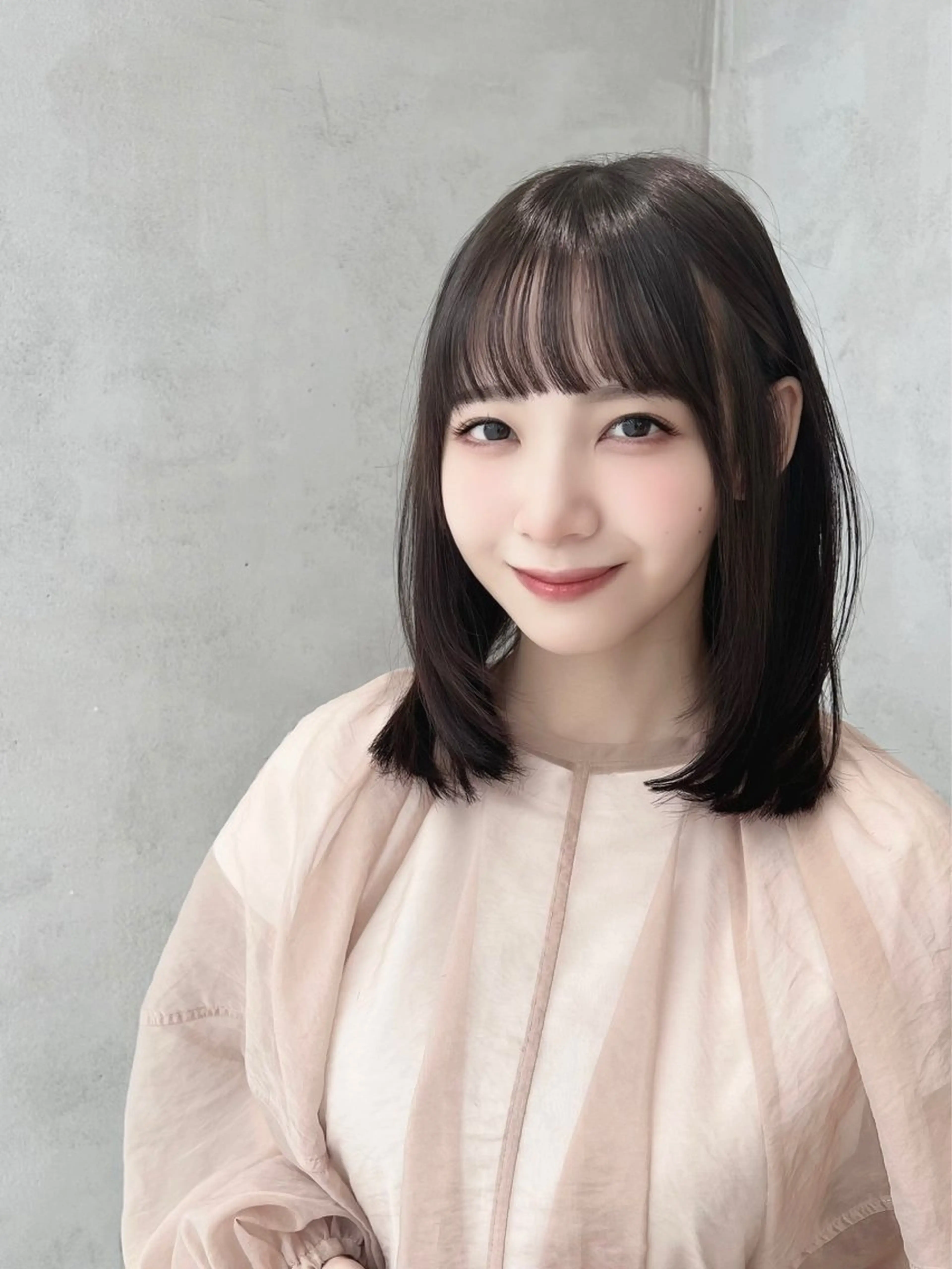 ミディアム Say.石川葵 ショートボブ前髪のヘアスタイル