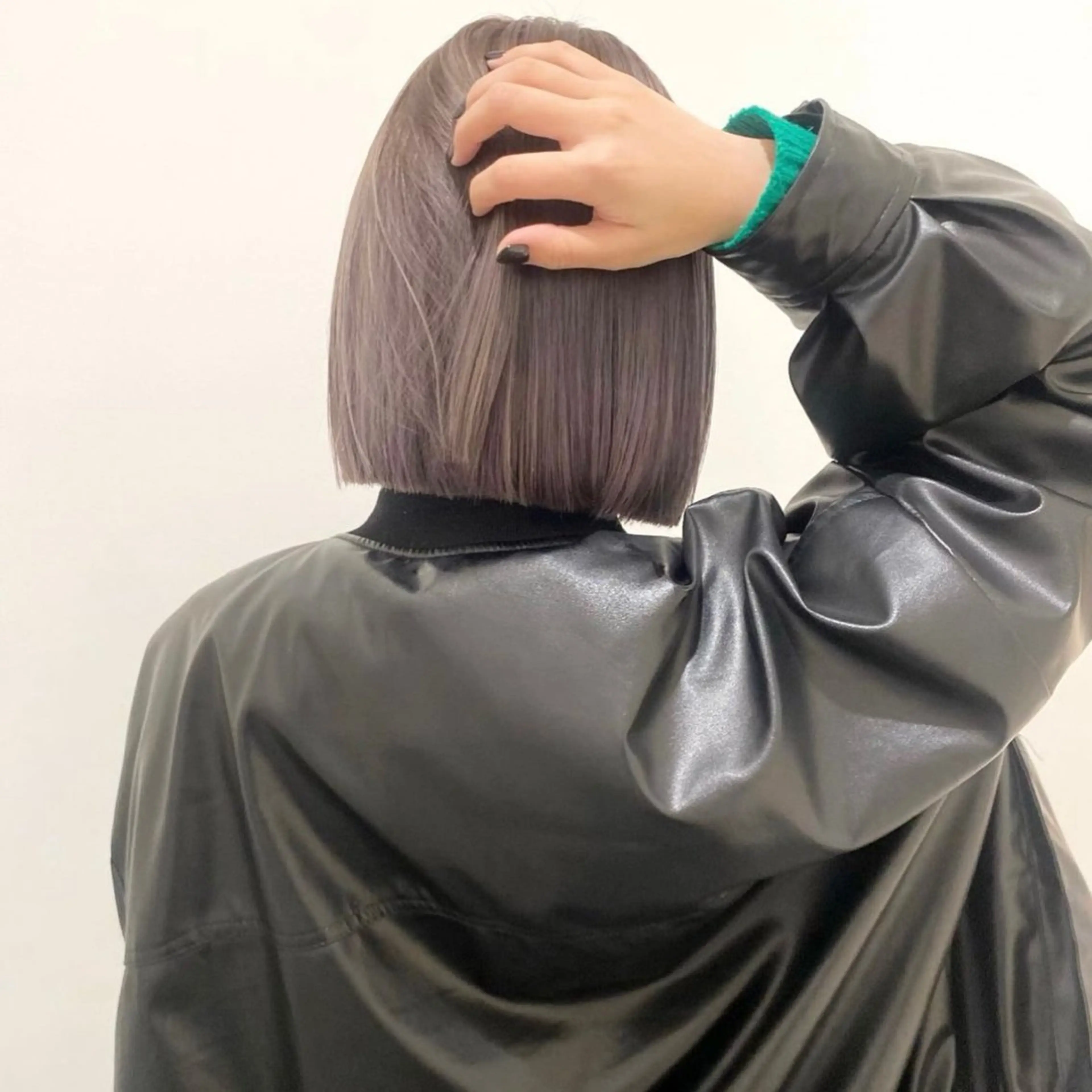 ショート ♡Yoshino♡ 艶グレージュカラーのヘアスタイル