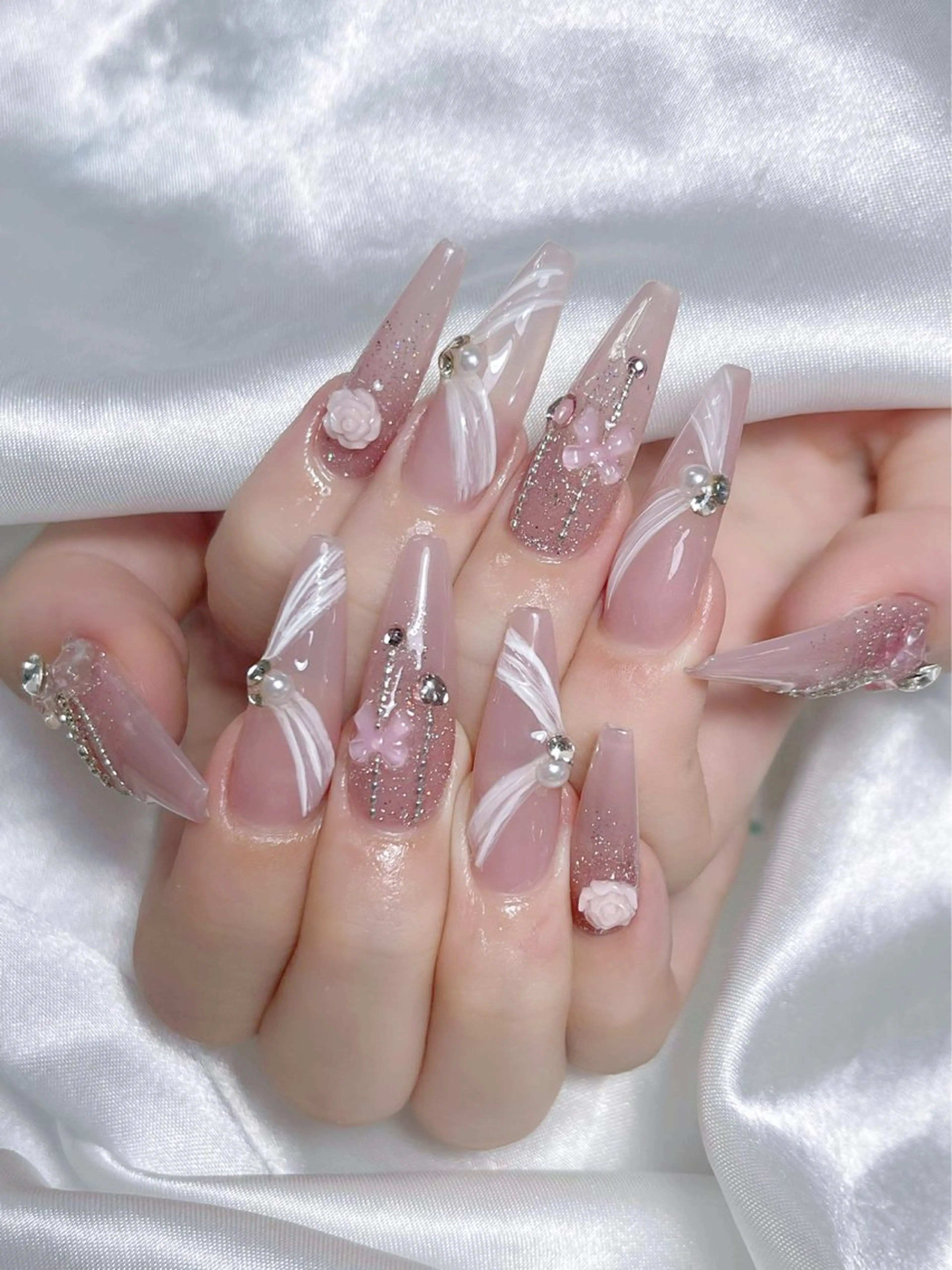 ネイル ハンドネイル LEELA NAIL STUDIO所属・LEELA NAIL STUDIOのネイルデザイン