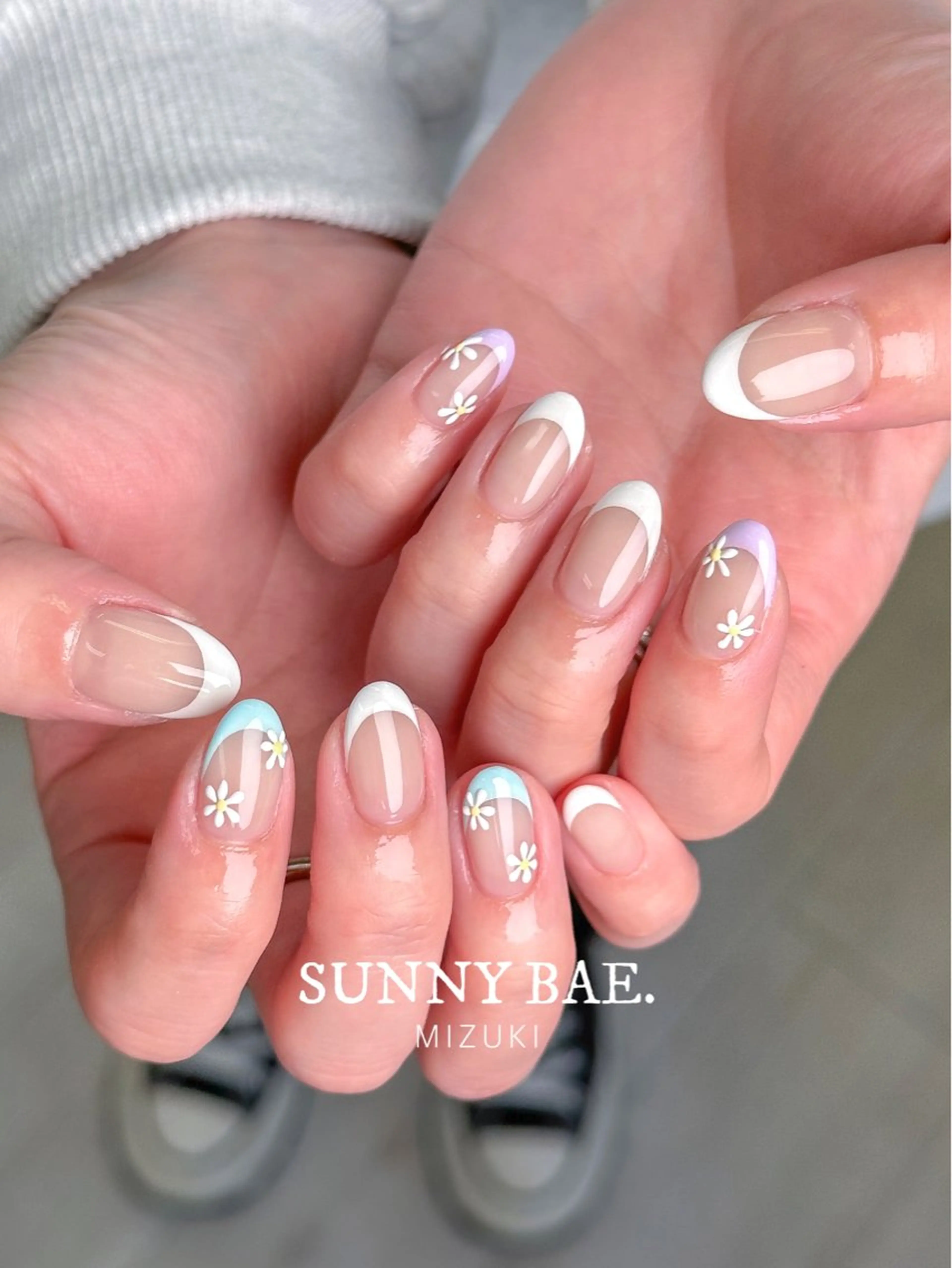 ネイル フラワーネイル フレンチネイル パステルネイル ハンドネイル SUNNY BAE. 🌼MIZUKIのネイルデザイン