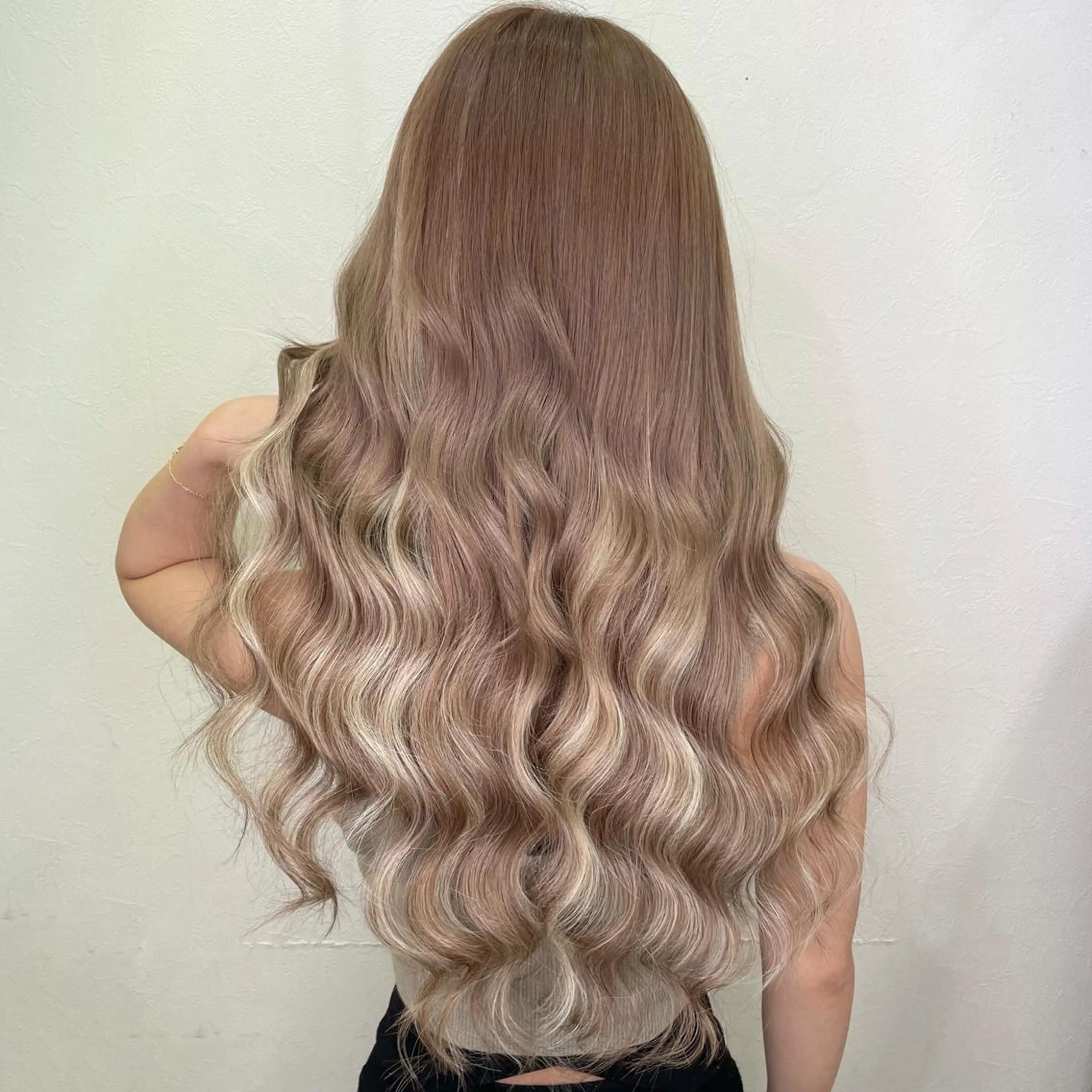 ロング カラー ベージュカラー ハイライトカラー エクステ ハイライト 池袋🧡ダブルカラー /馴染ませエクステのヘアスタイル
