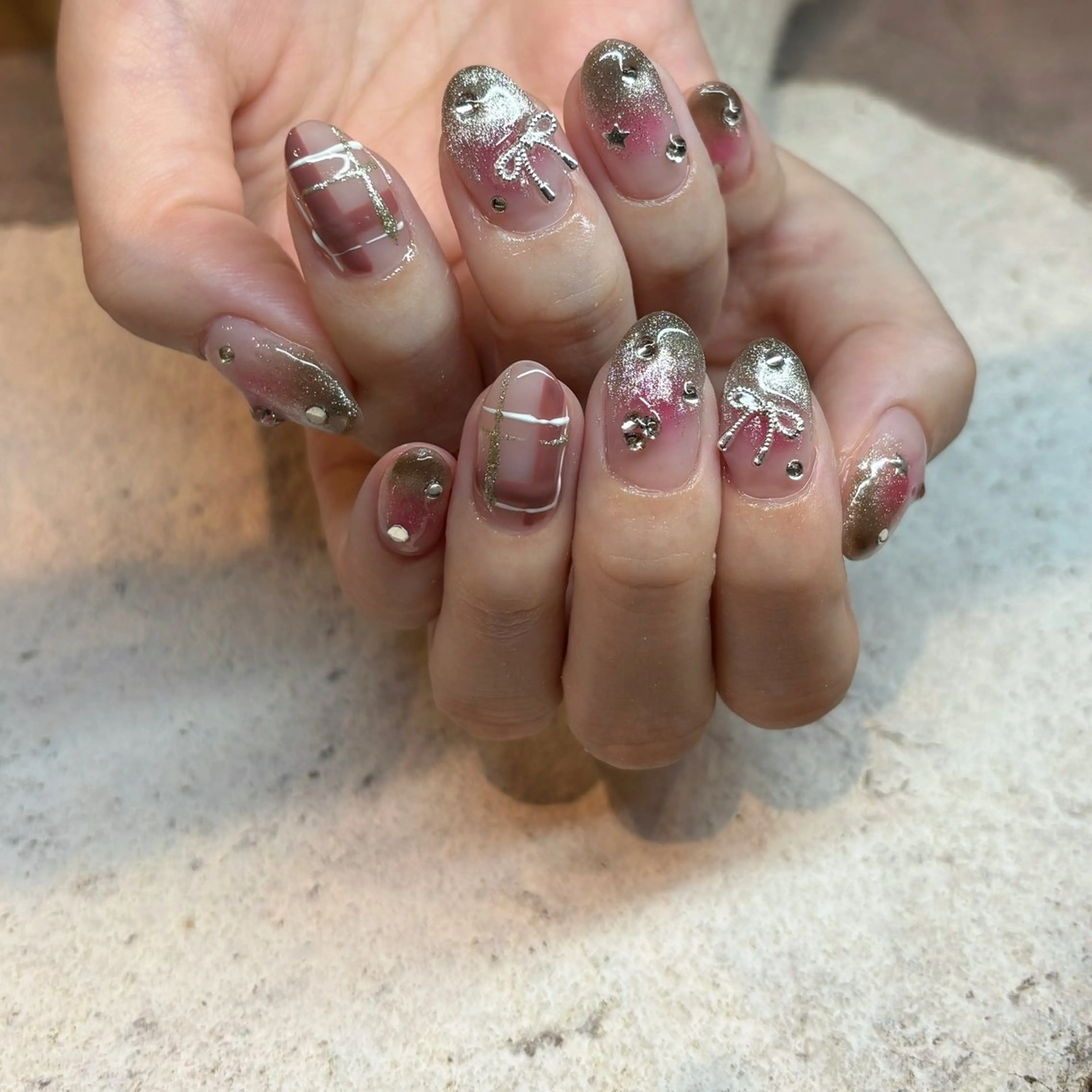 ネイル チークネイル HONOKA W 【深江橋店】のネイルデザイン