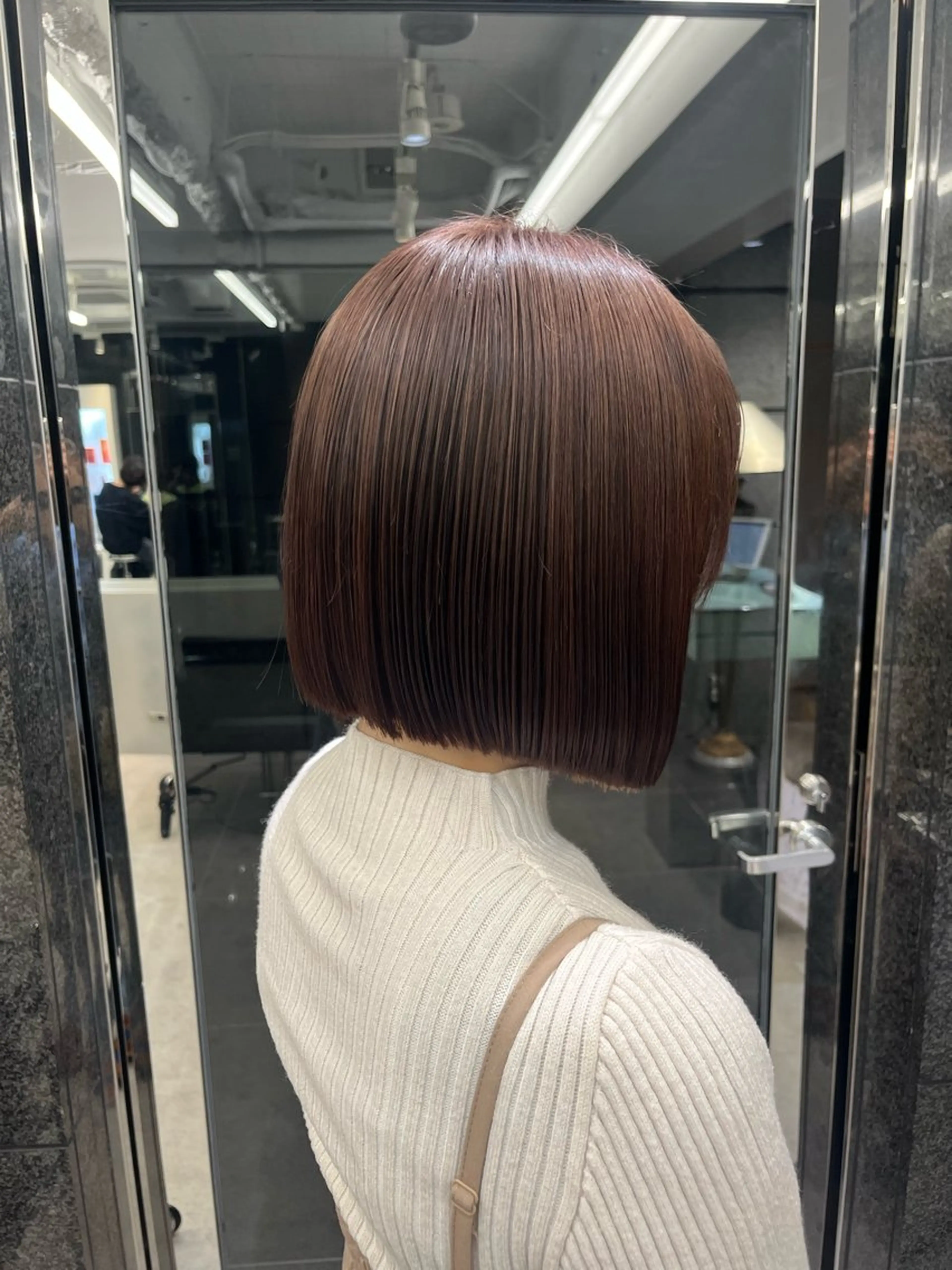 ショート 切りっぱなしボブ ボブ カット トリートメント ボブ/ボブパーマ/ オリーブカラー/モエのヘアスタイル