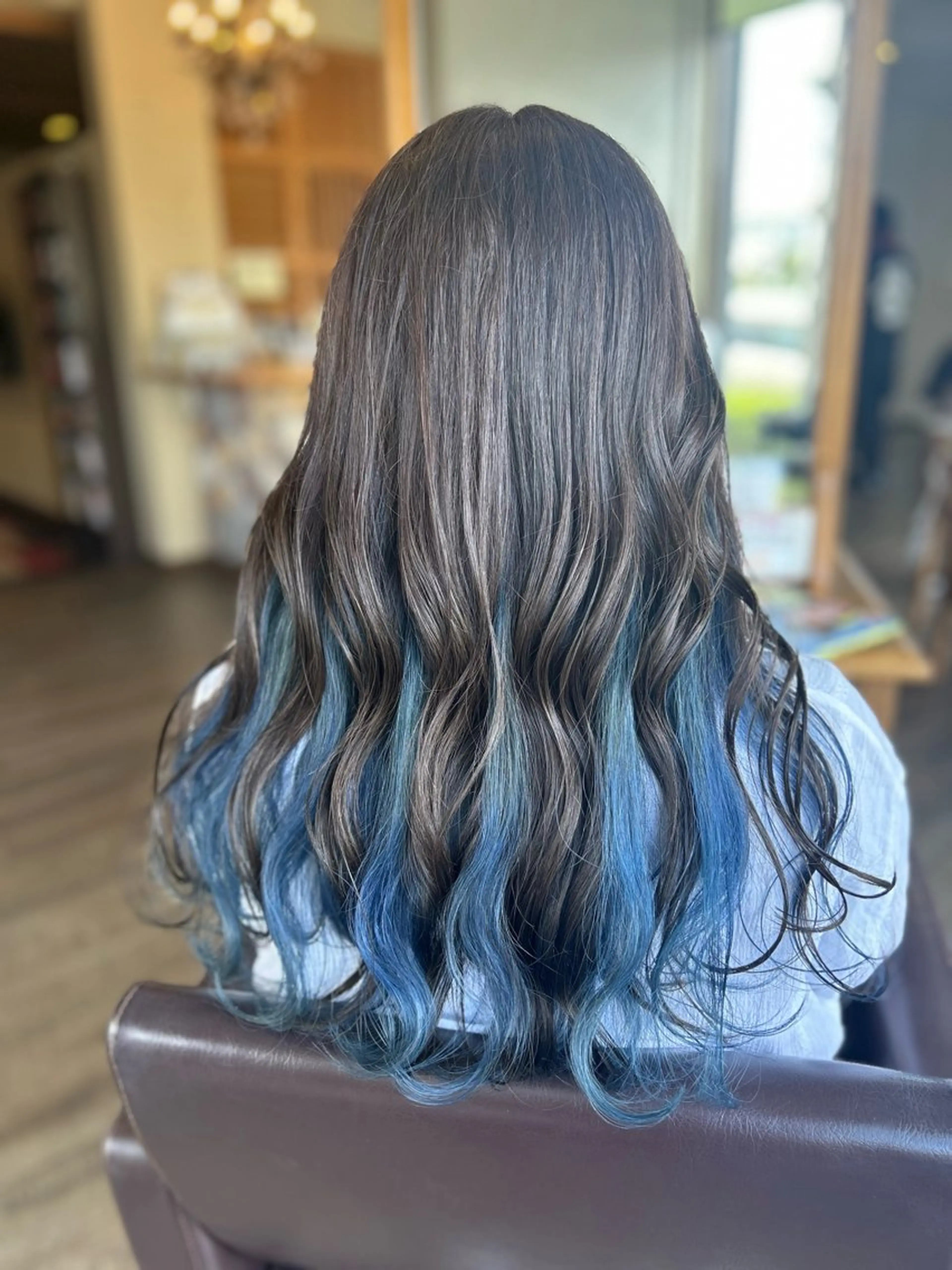 ロング カラー ブリーチ ブルーカラー グレージュ インナーカラー カット ヘアカラー Morpho Hair Product所属・井上 花音のヘアスタイル