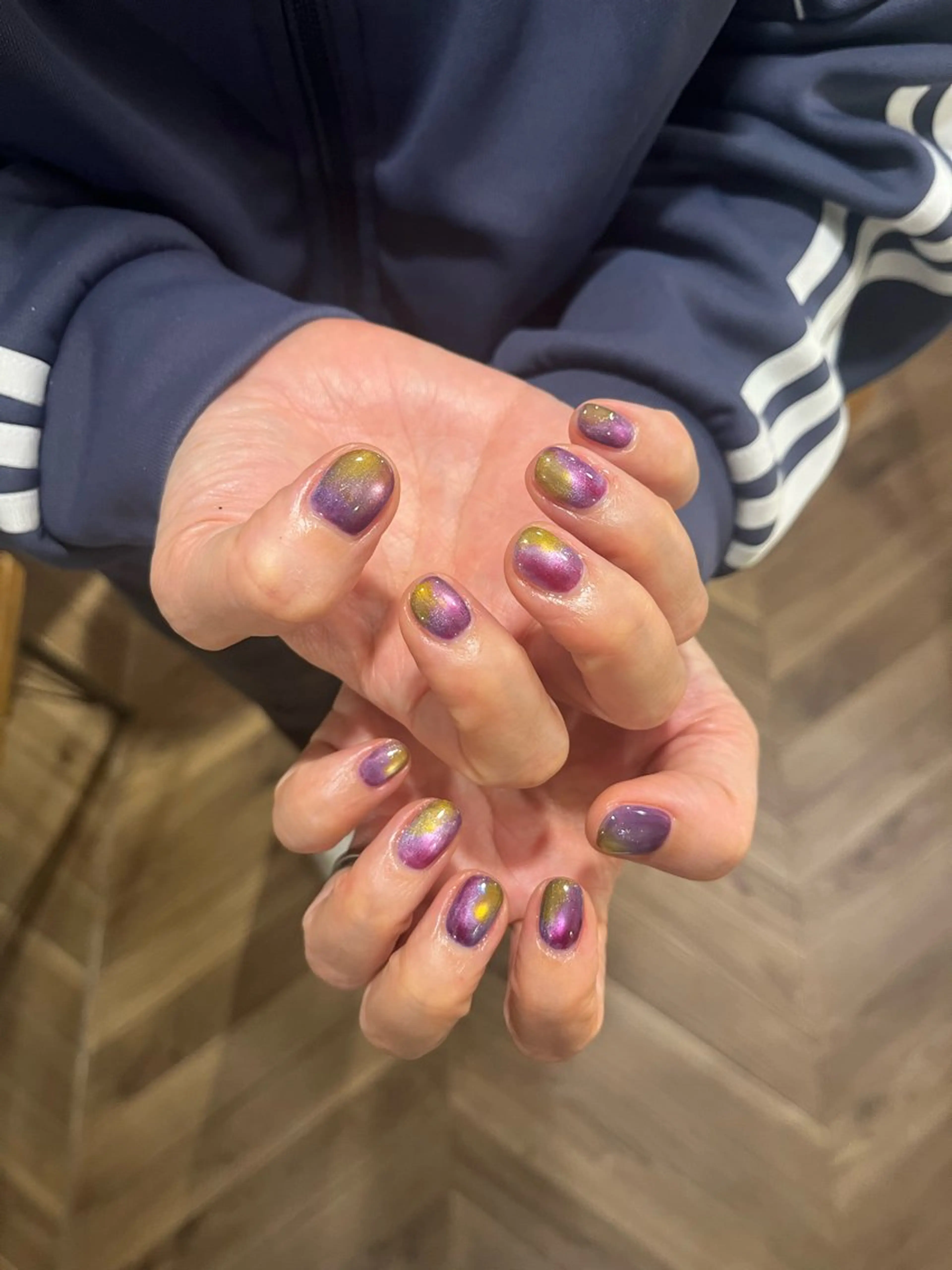 ネイル キラキラネイル ラメ(グリッター) マグネットネイル ハンドネイル AT.1011(アトリエテンイレブン)所属・AT.1011 (ハルカ)のネイルデザイン