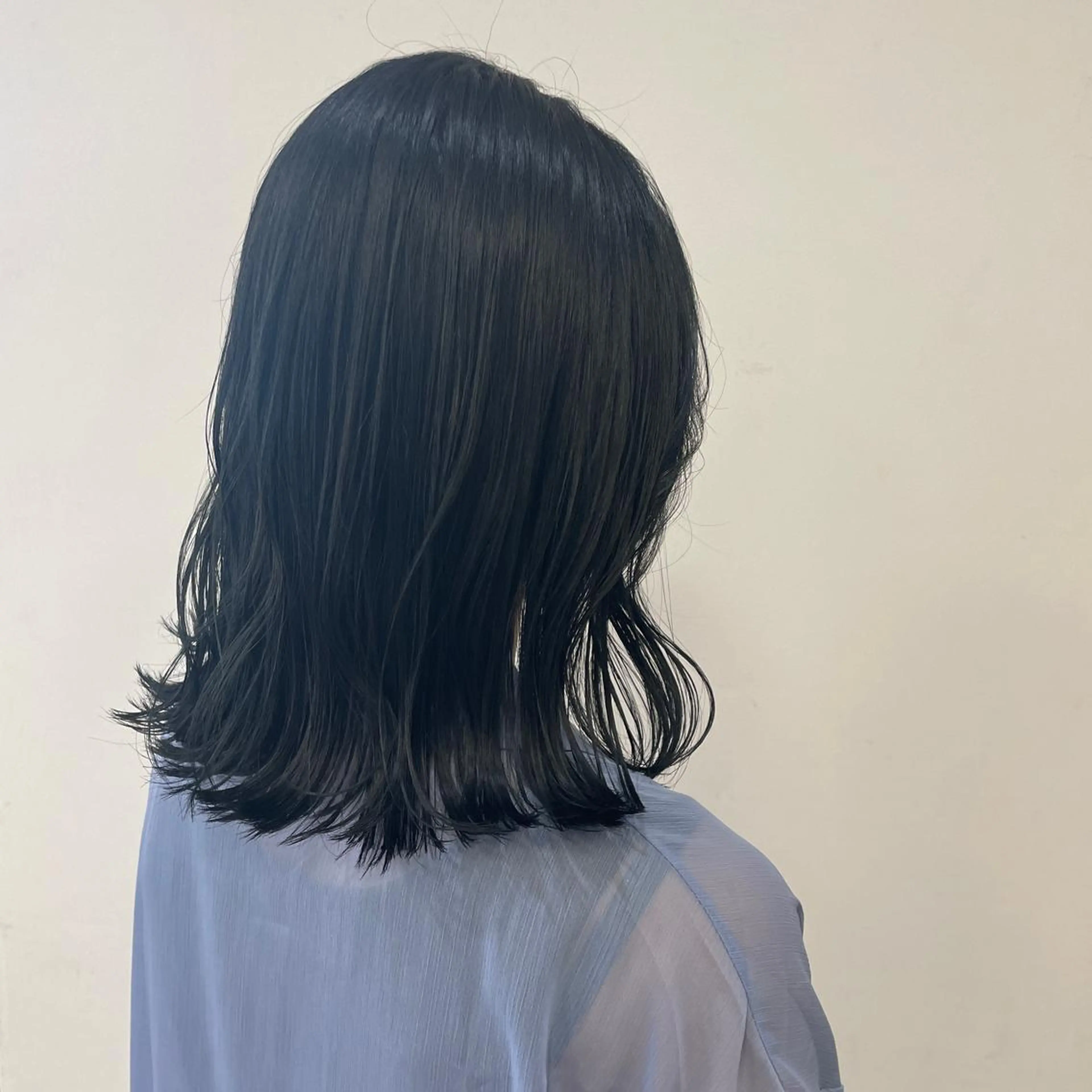 ミディアム 河口 友里のヘアスタイル
