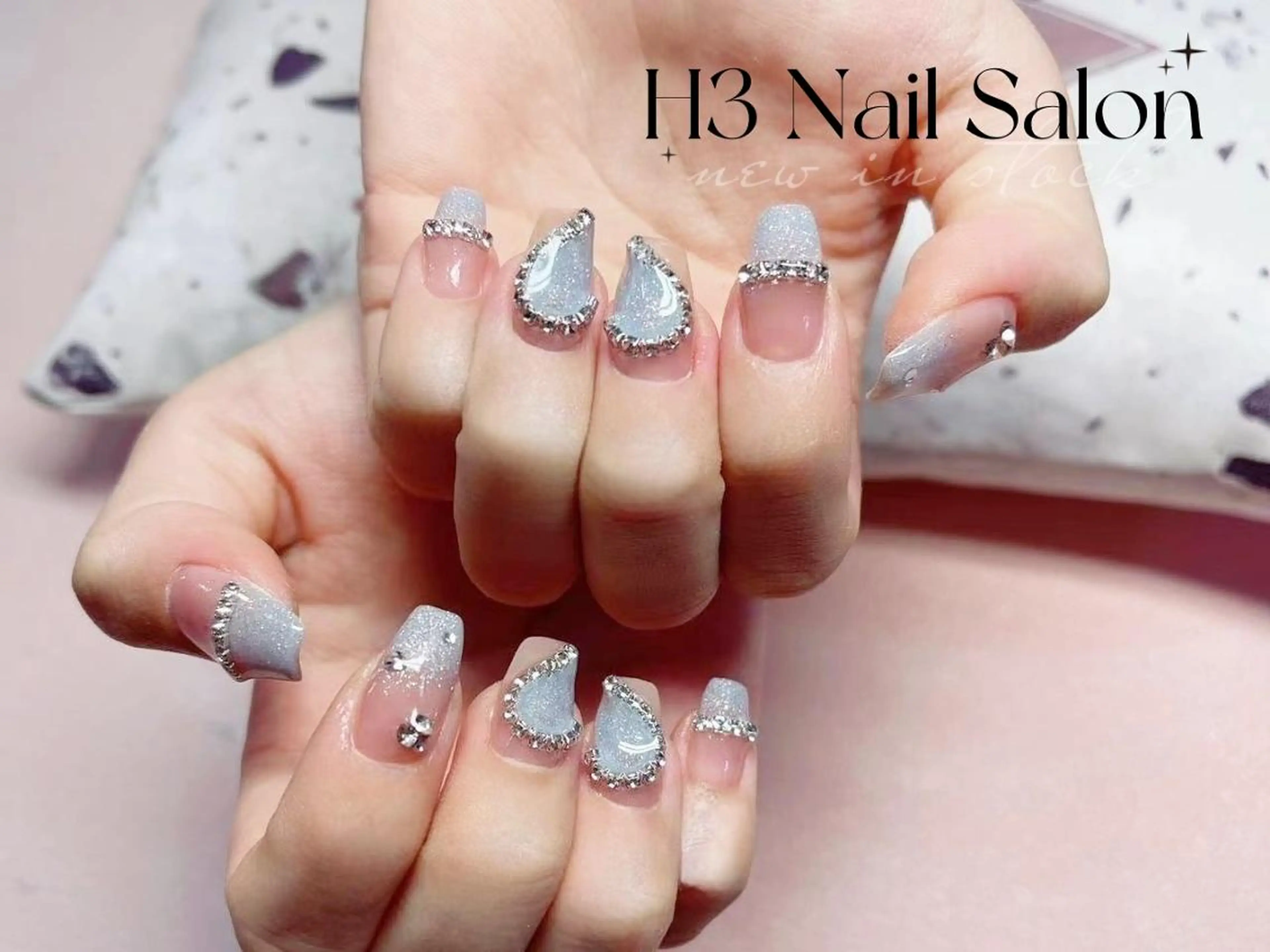 ミディアム ハンドネイル H3 ネイル サロンのネイルデザイン