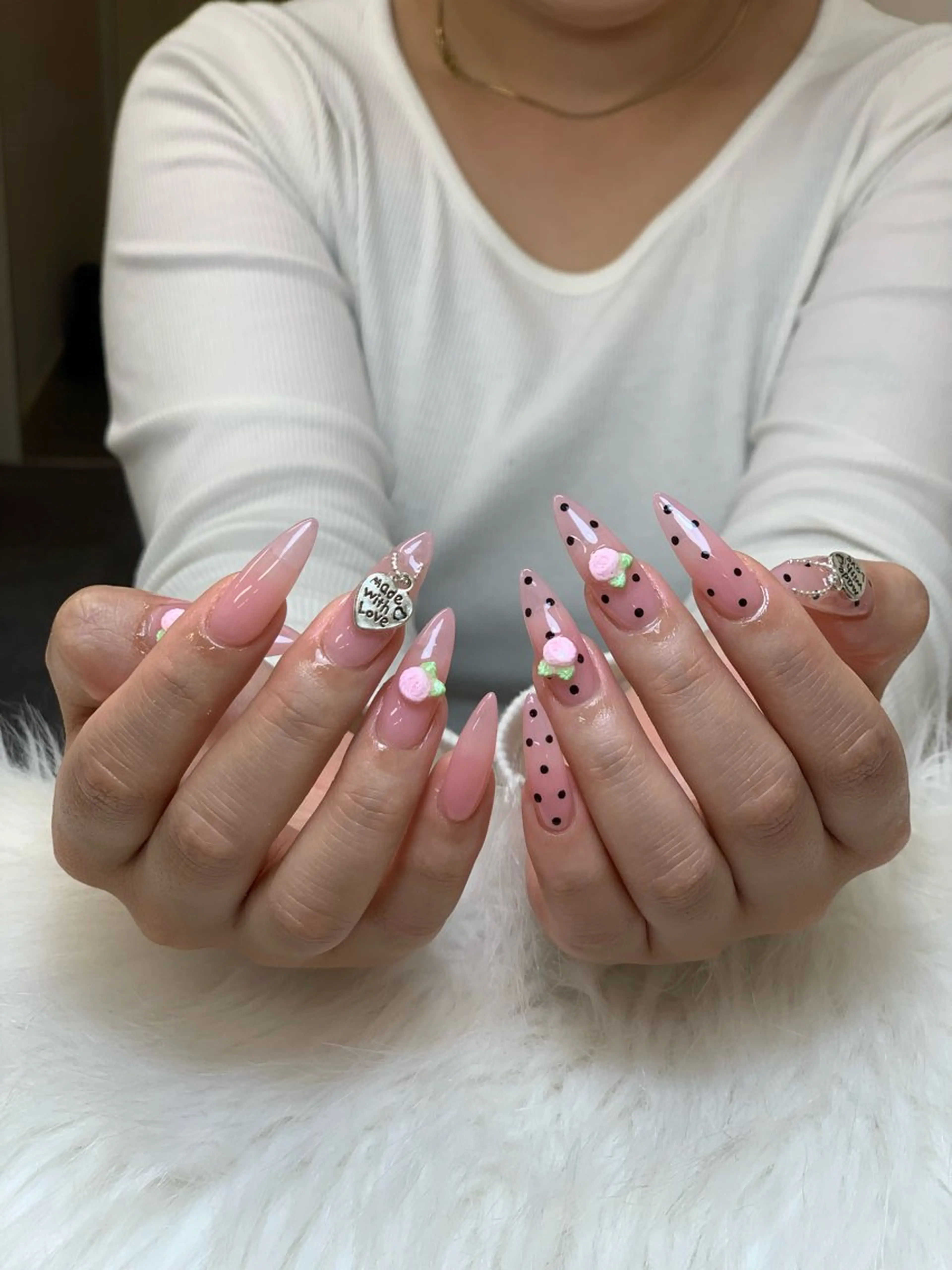 ネイル アートネイル 長さ出し ジェルネイル マグネットネイル ニュアンスネイル ハンドネイル Cloudy Chan Nailのネイルデザイン