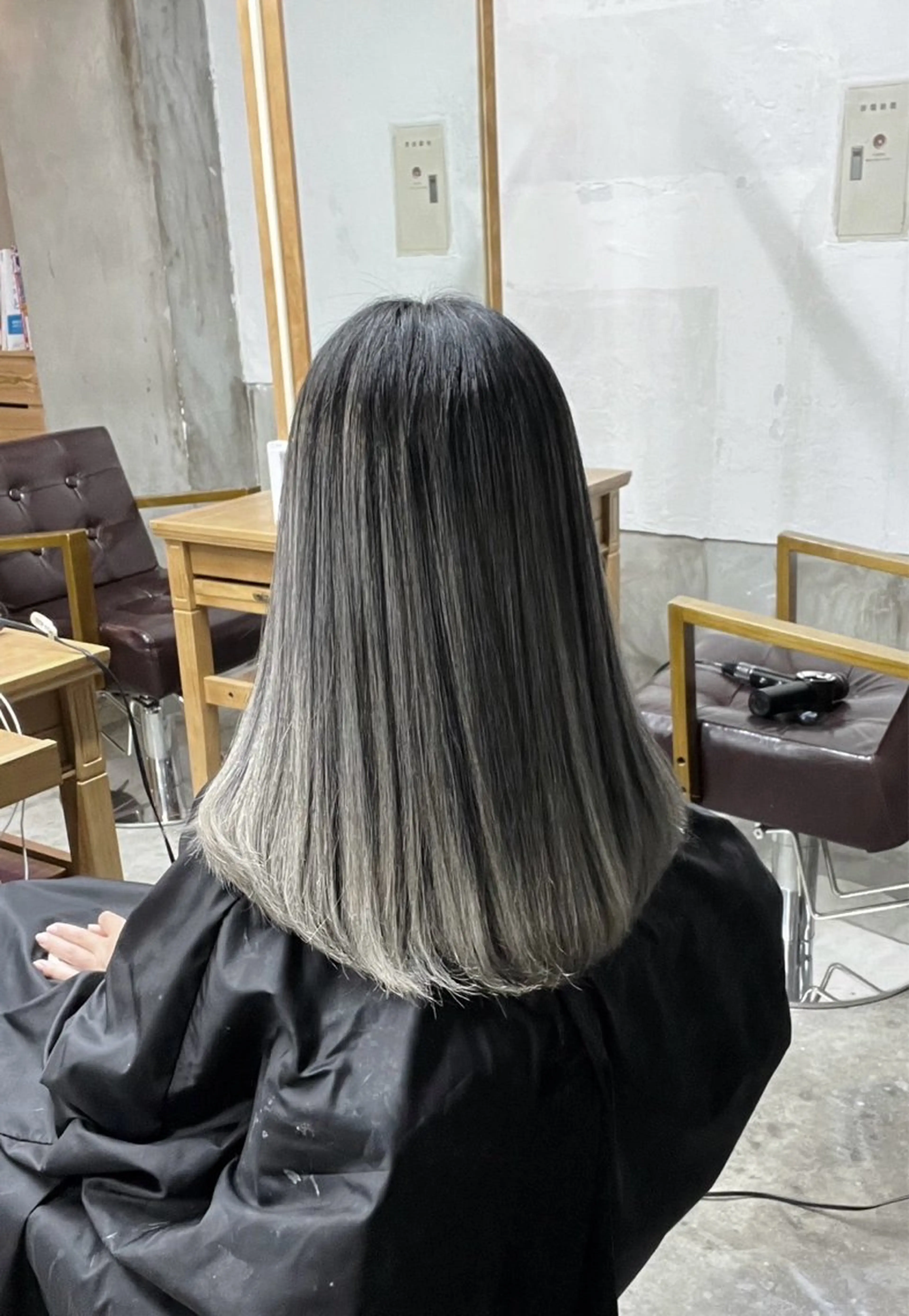 セミロング カラー バレイヤージュ レイヤーカット ヘアカラー トリートメント ROBIN所属・指名数No.1 /NAOYAのヘアスタイル