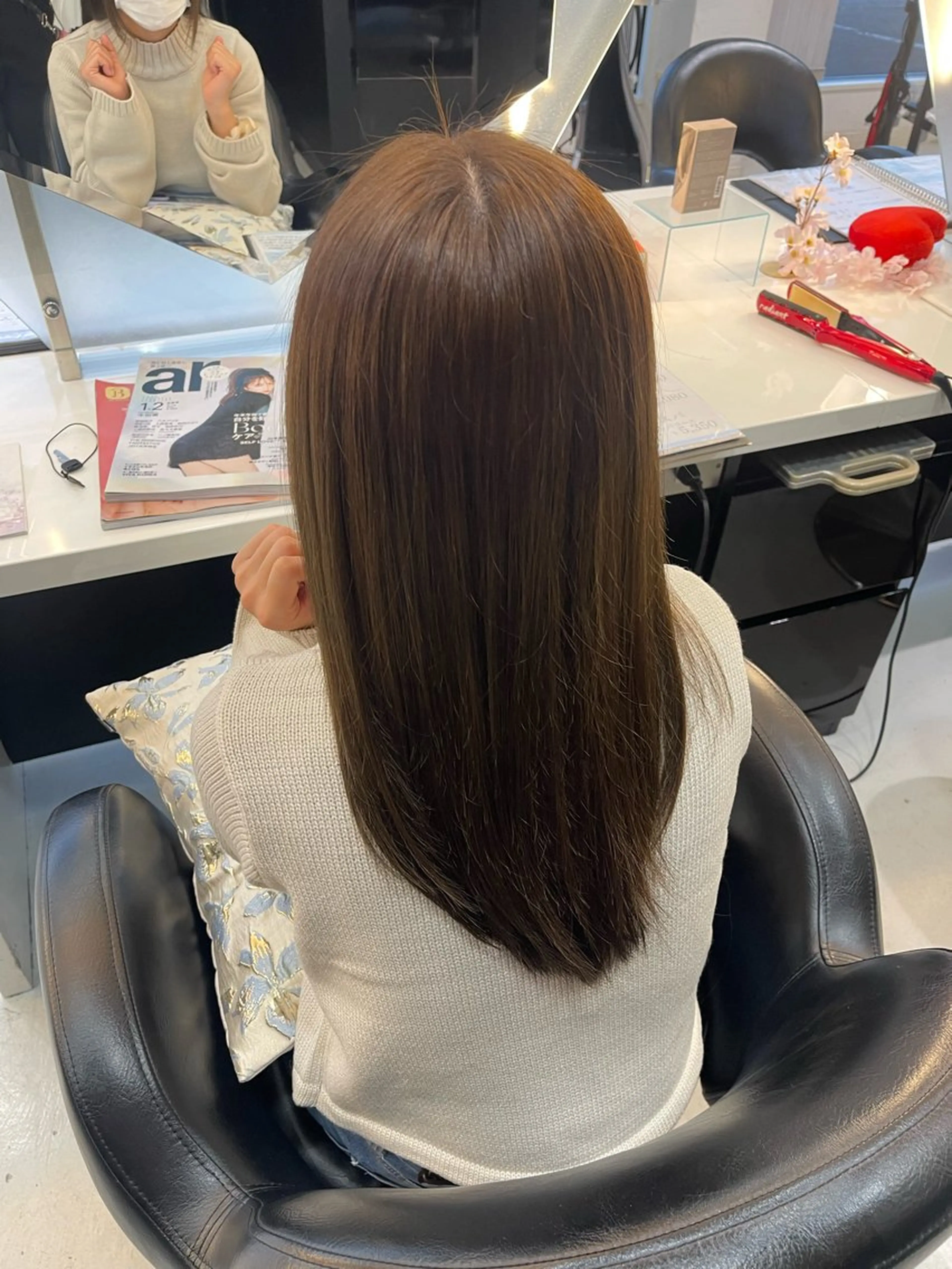 ロング カット ヘアカラー トリートメント 超透明感カラー🦋韓 国羽エクステ🪽🫧のヘアスタイル