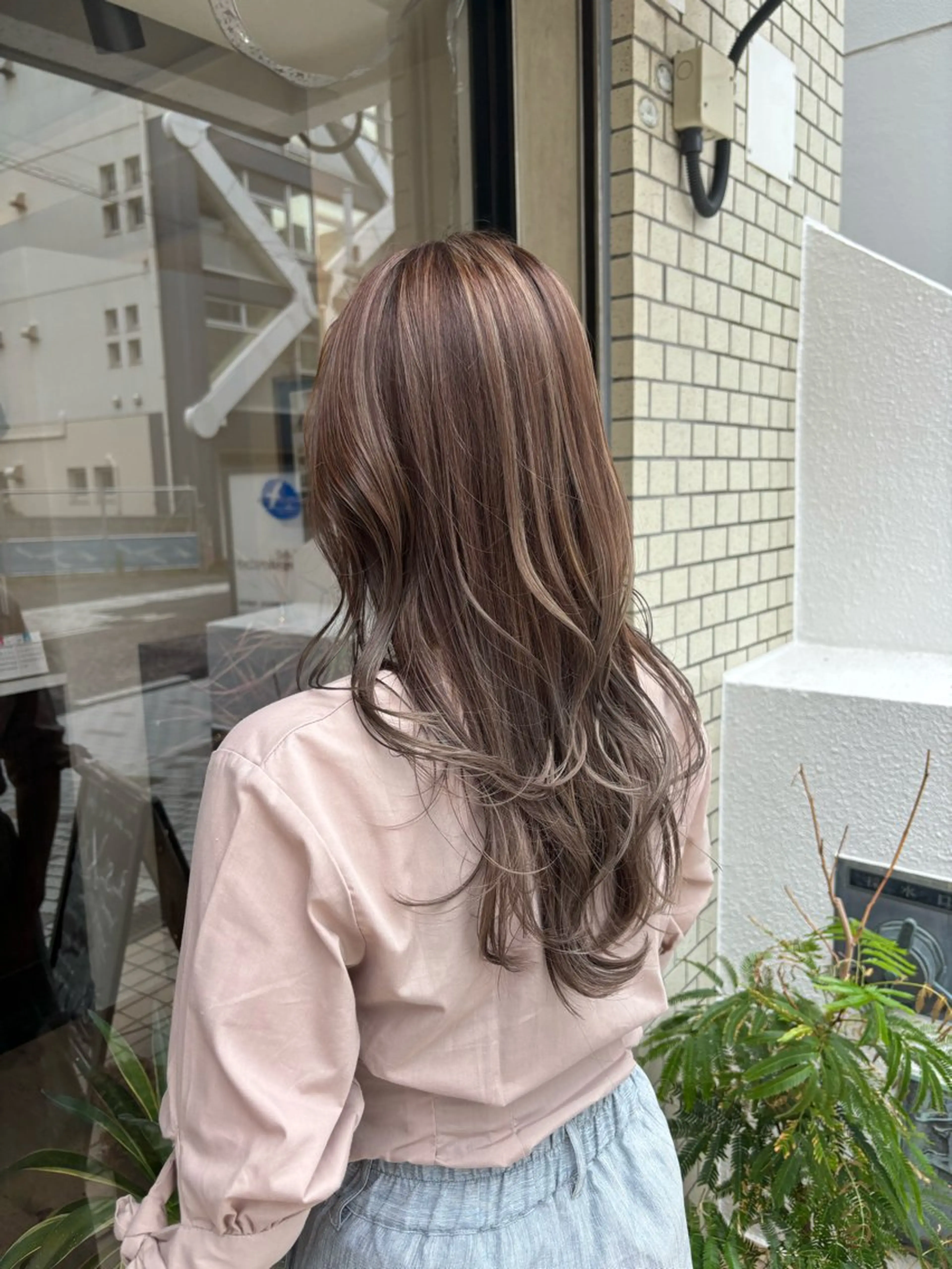 ロング カラー ハイライトカラー ハイライト ヘアカラー トリートメント MIyu/ナチュラル カラー/茅ヶ崎のヘアスタイル