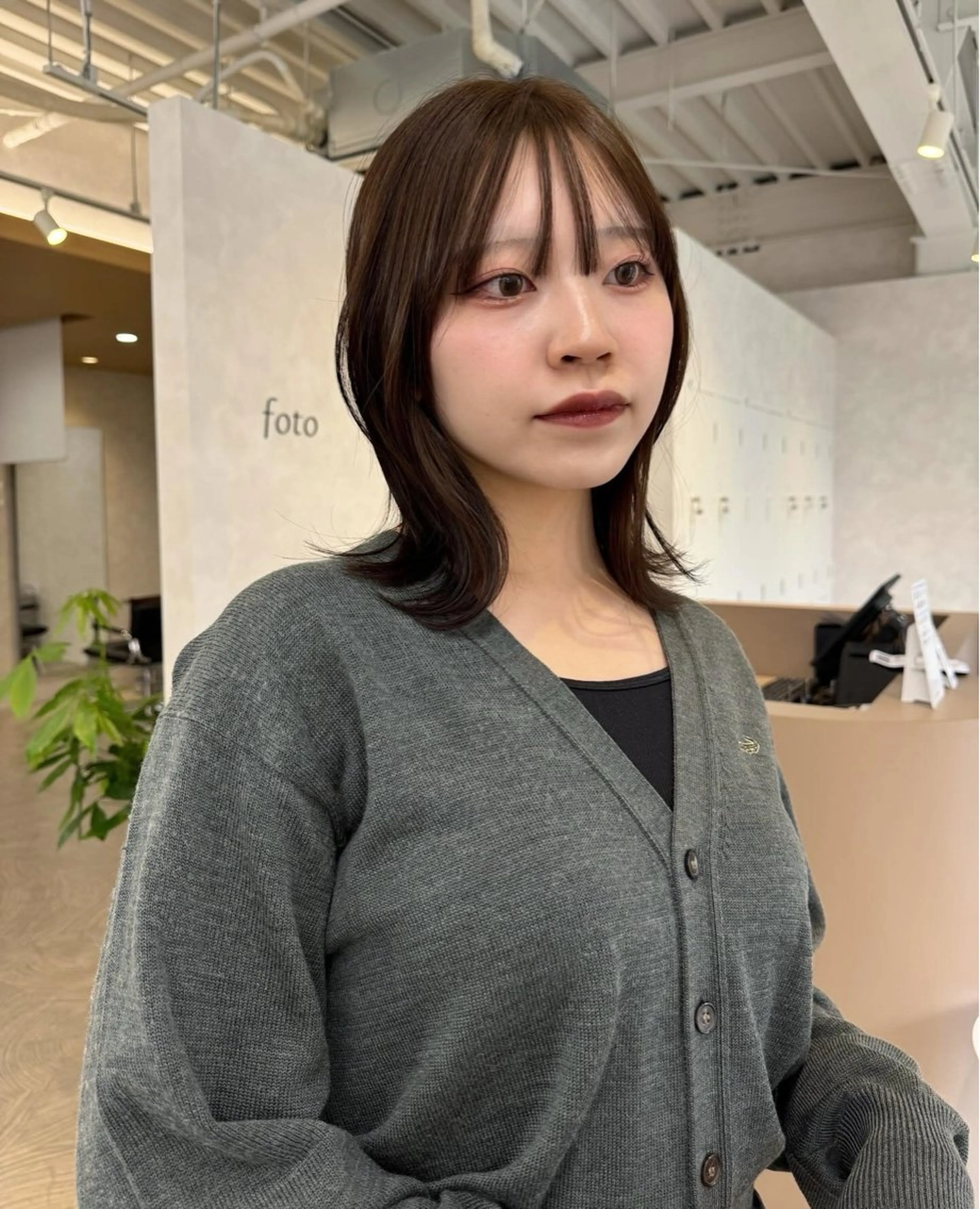 セミロング カラー 韓国風🇰🇷レイヤ ーKEI🇰🇷のヘアスタイル