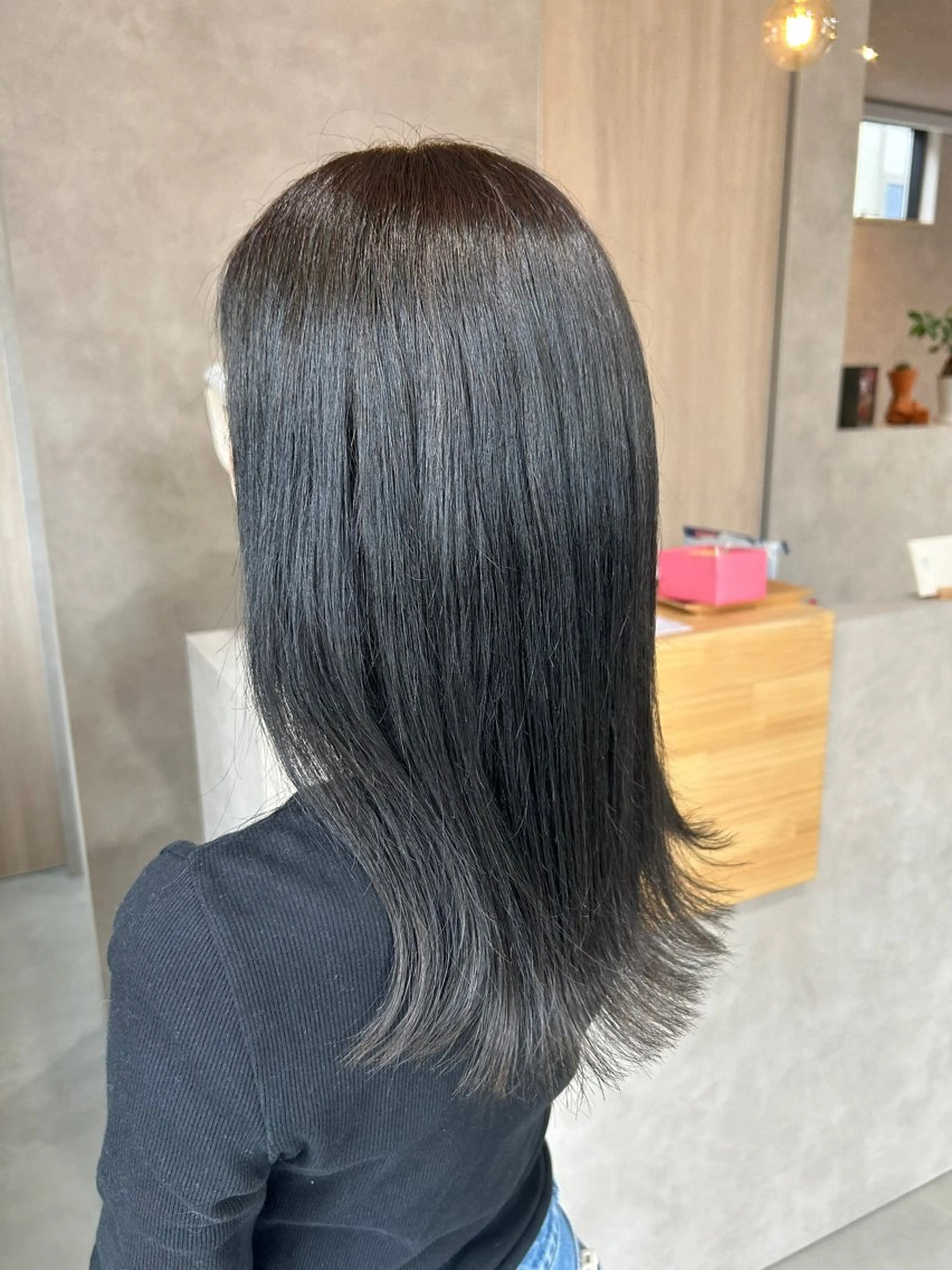 セミロング ヘアカラー nook.【ヌーク】所属・yumi/ nook.【ヌーク】のヘアスタイル