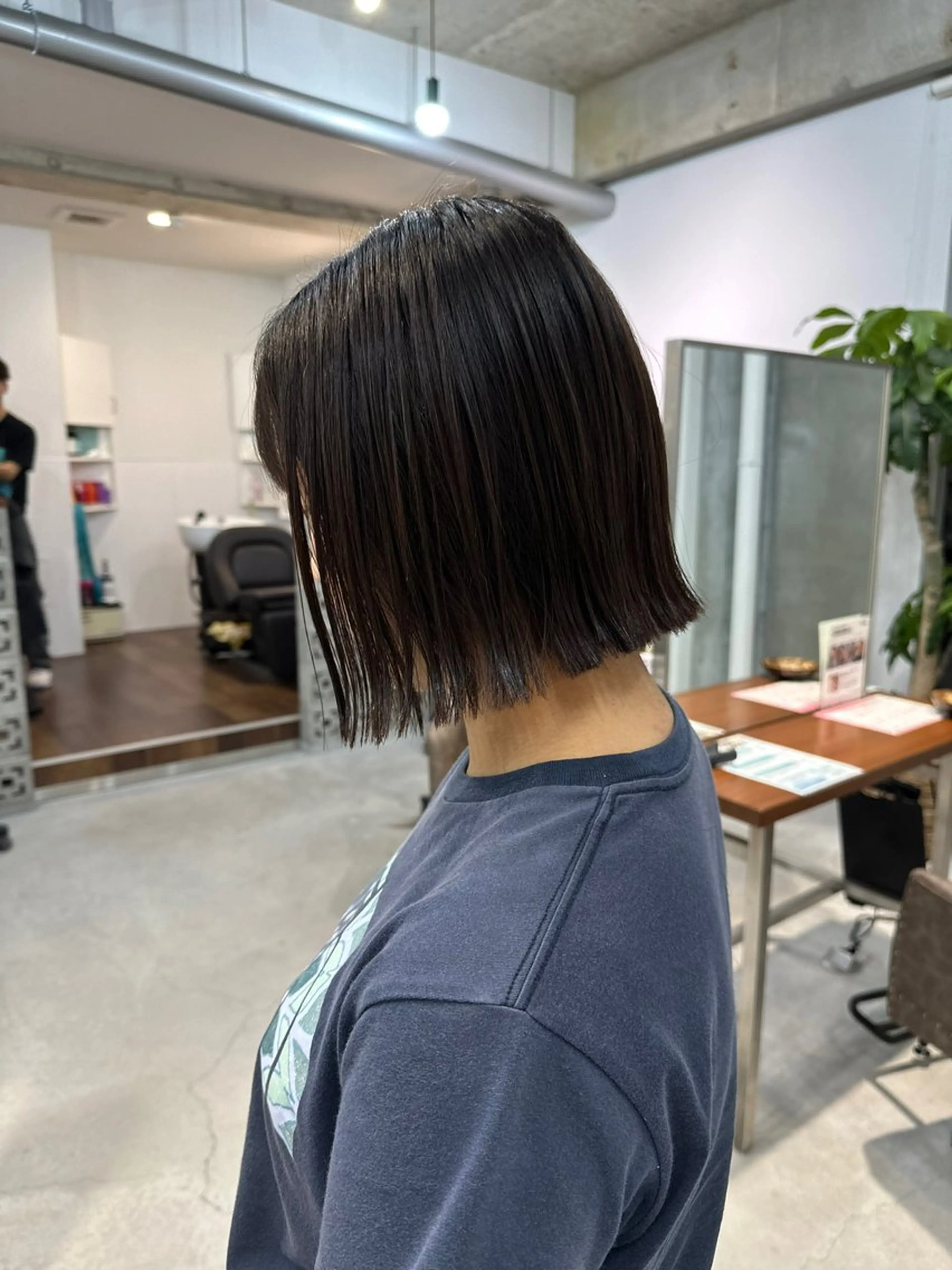 ミディアム カラー 切りっぱなしボブ ボブ カイリ /レイヤーカットのヘアスタイル