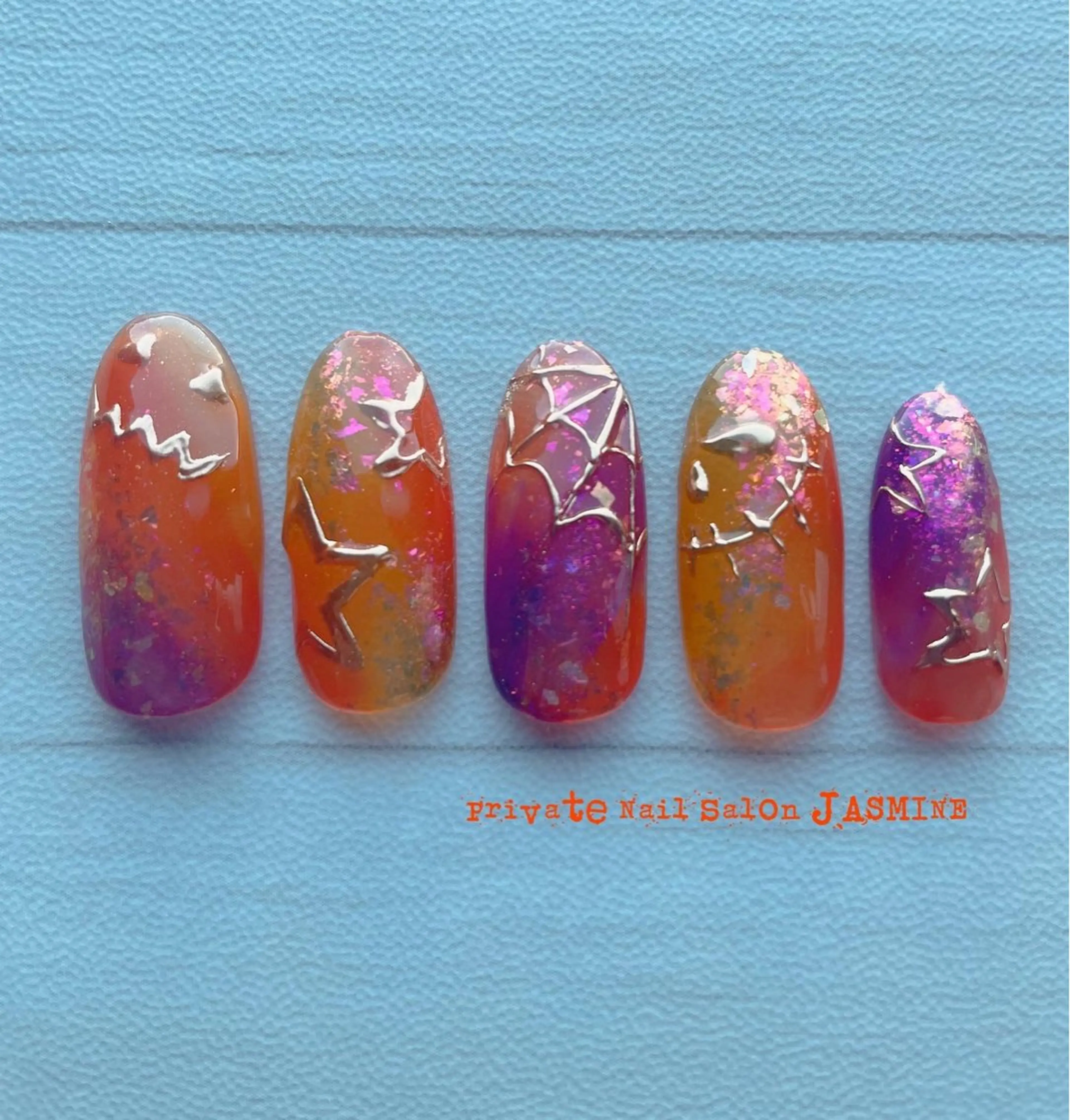 ネイル ハロウィン ミラーネイル Nail salon JASMINEのネイルデザイン