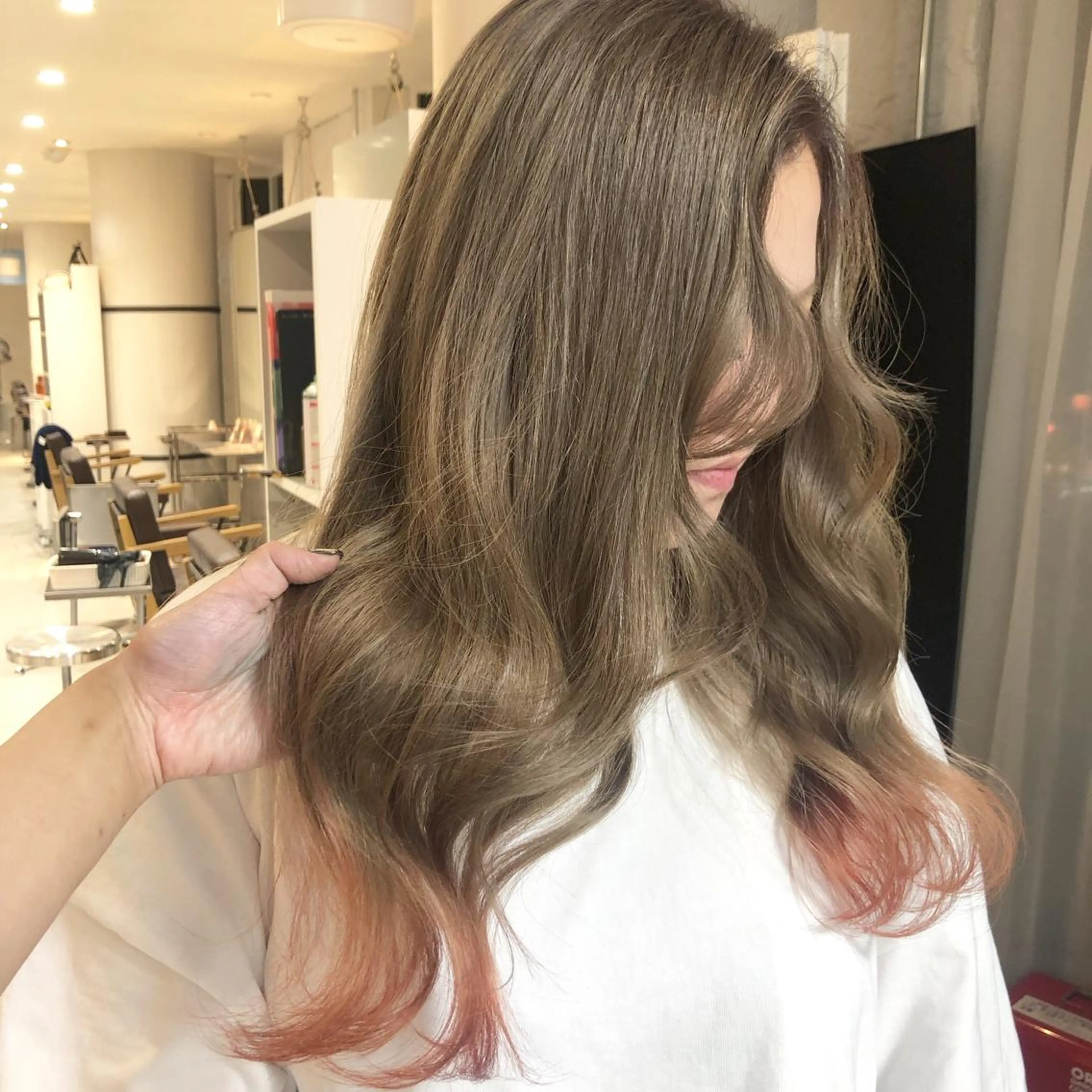 ロング カラー ベージュカラー オレンジ ORIKA 美容室のヘアスタイル